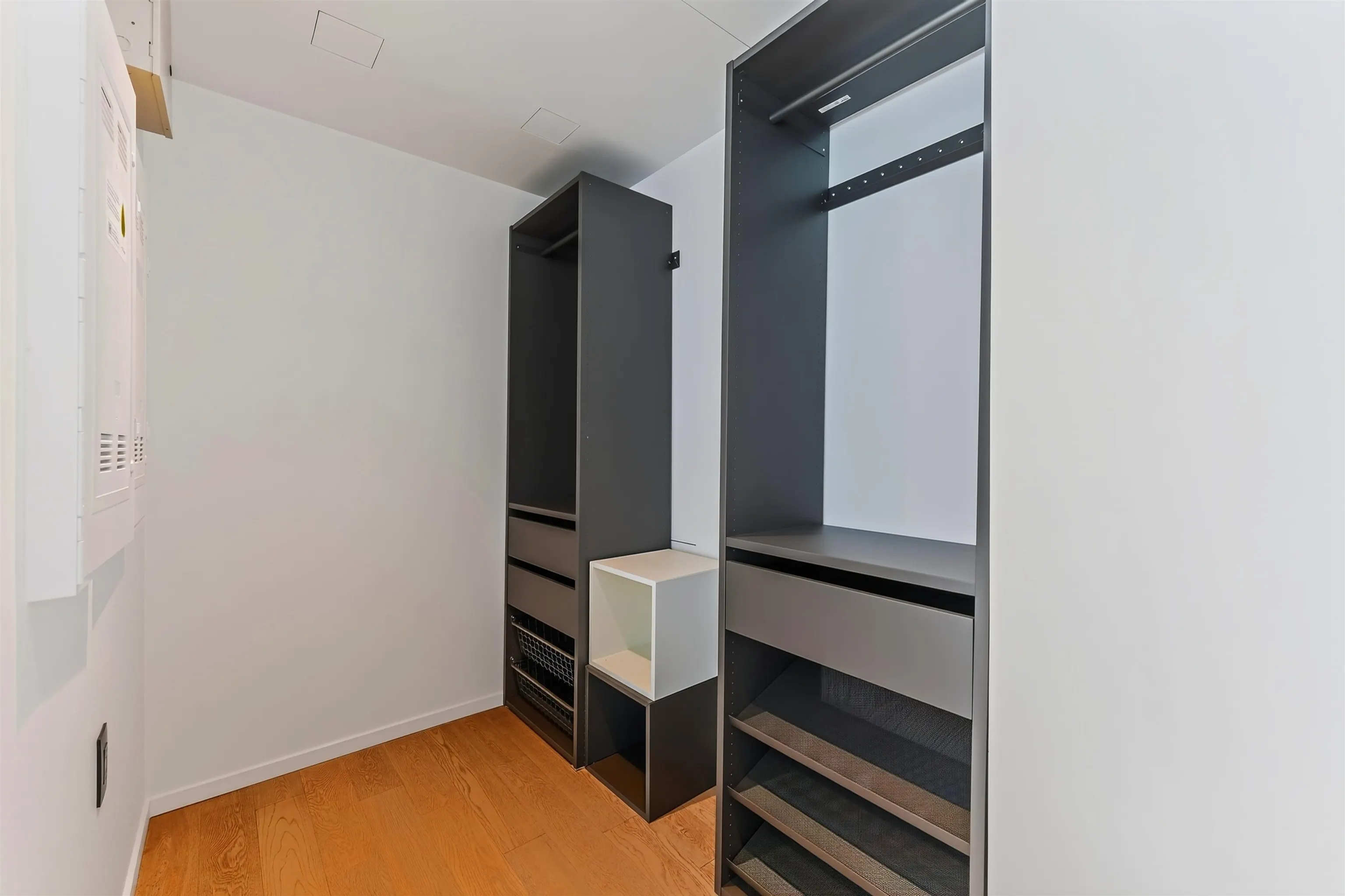 1482 Robson Street #1606