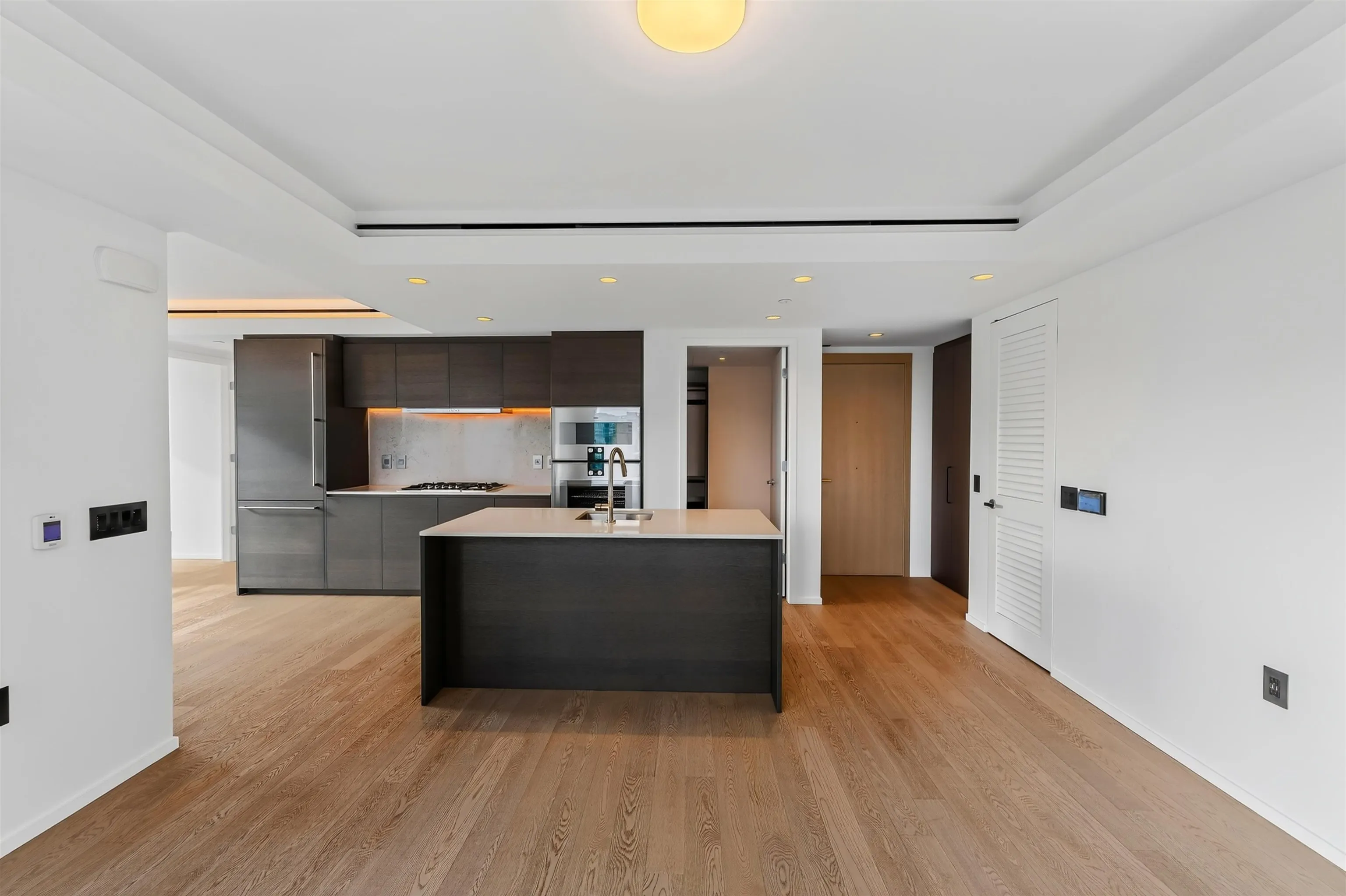 1482 Robson Street #1606