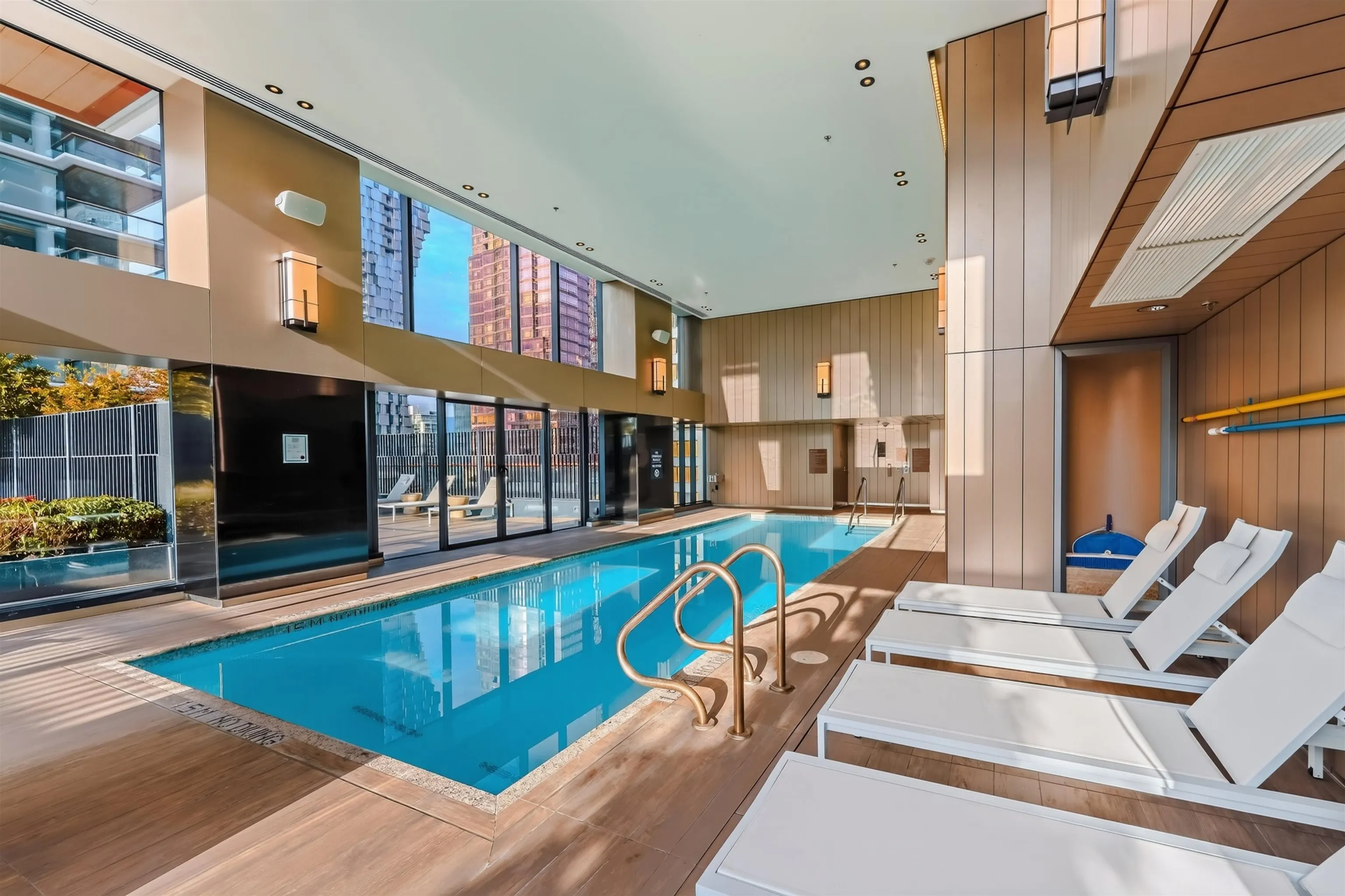 1482 Robson Street #1606