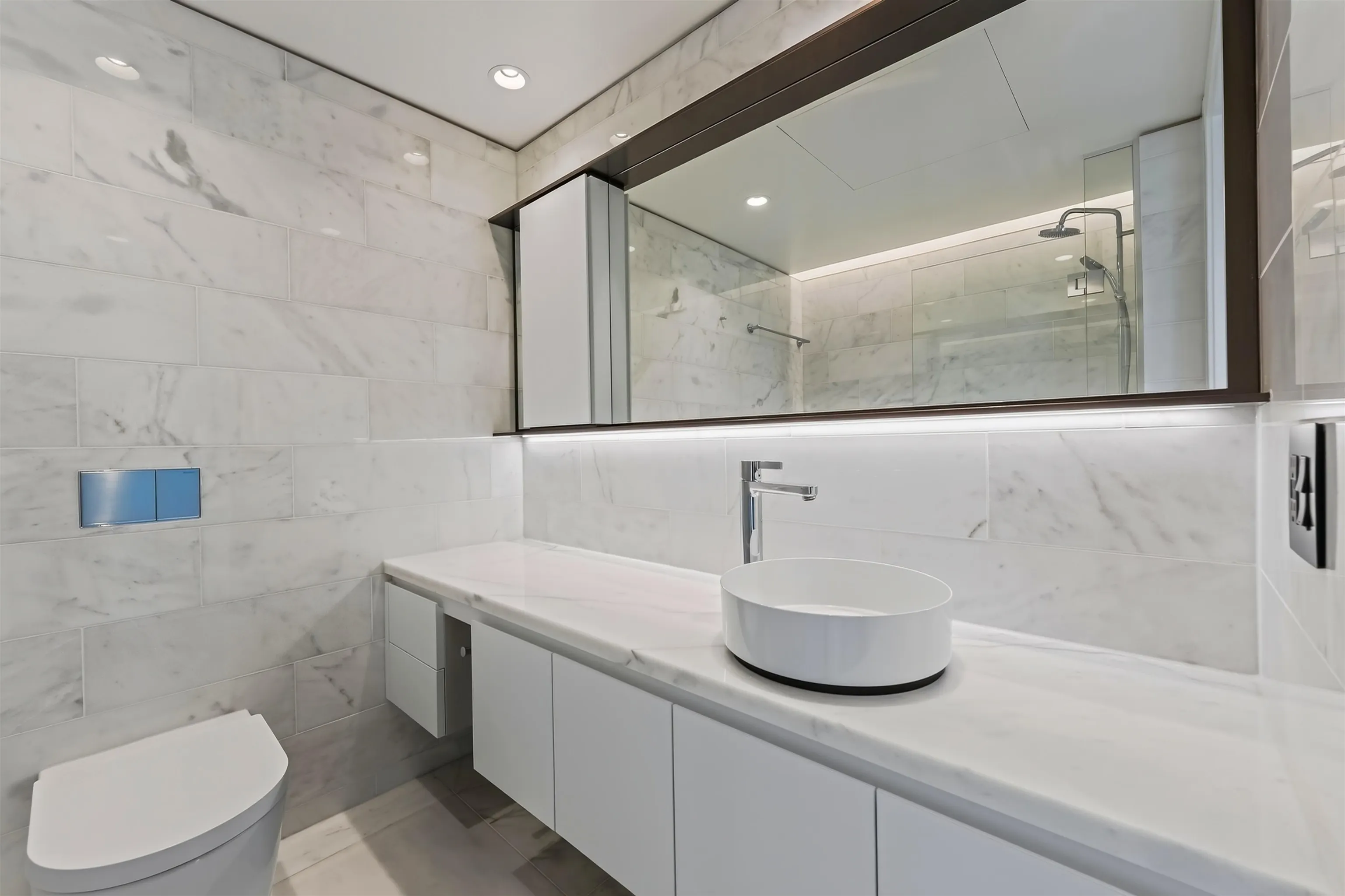 1482 Robson Street #1606