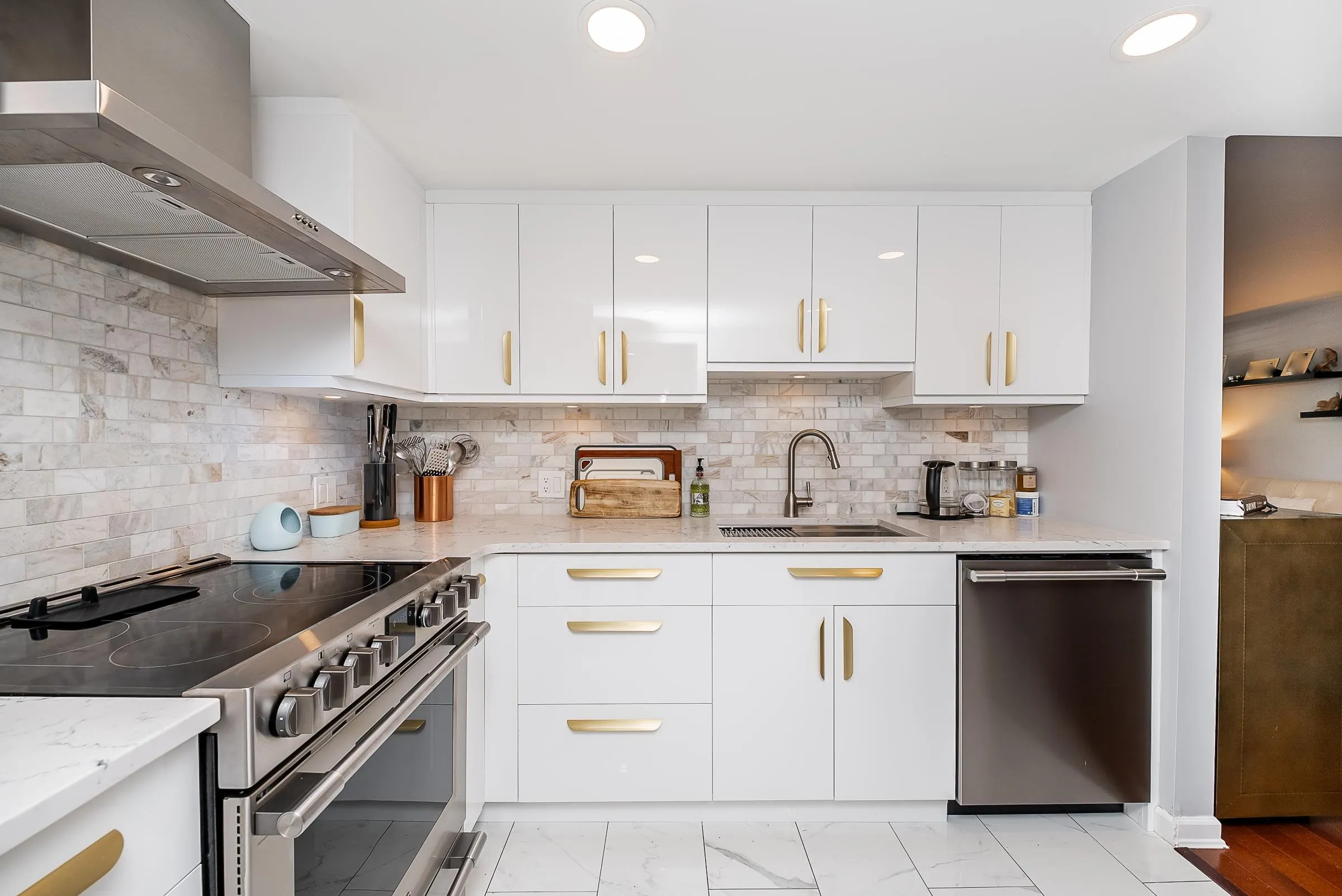 290 Newport Drive #3