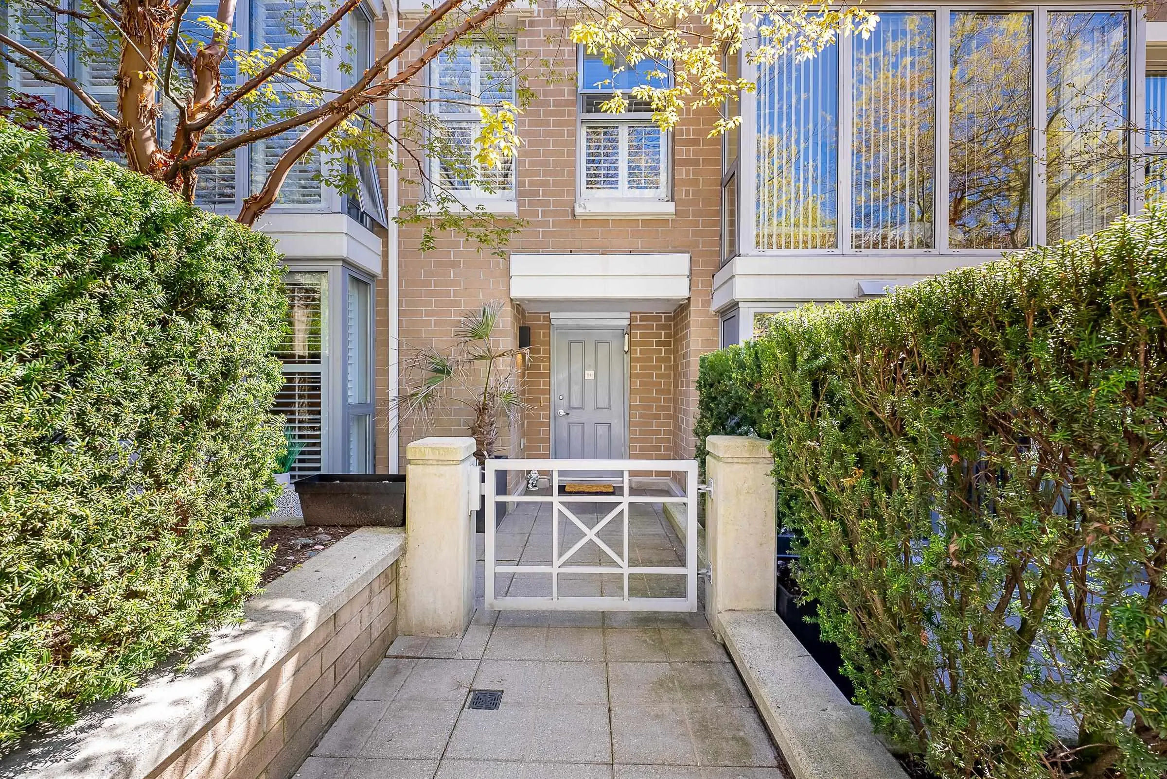 290 Newport Drive #3
