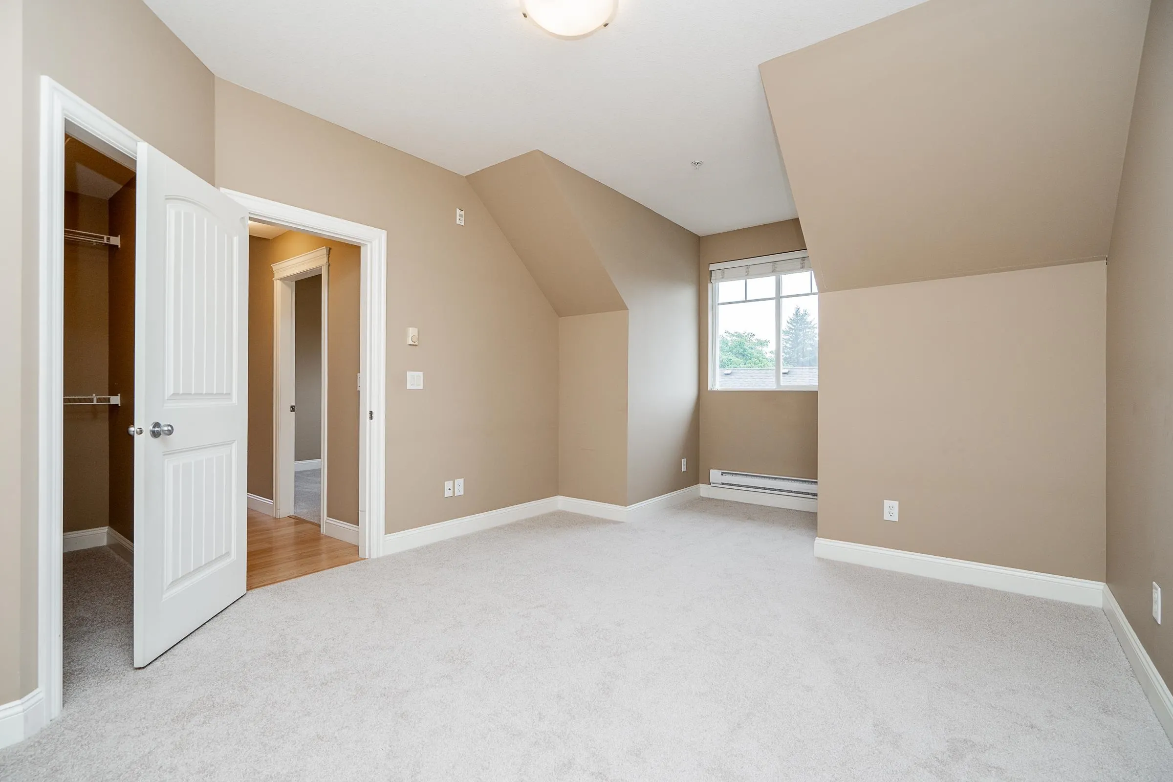 22150 Dewdney Trunk Road #301