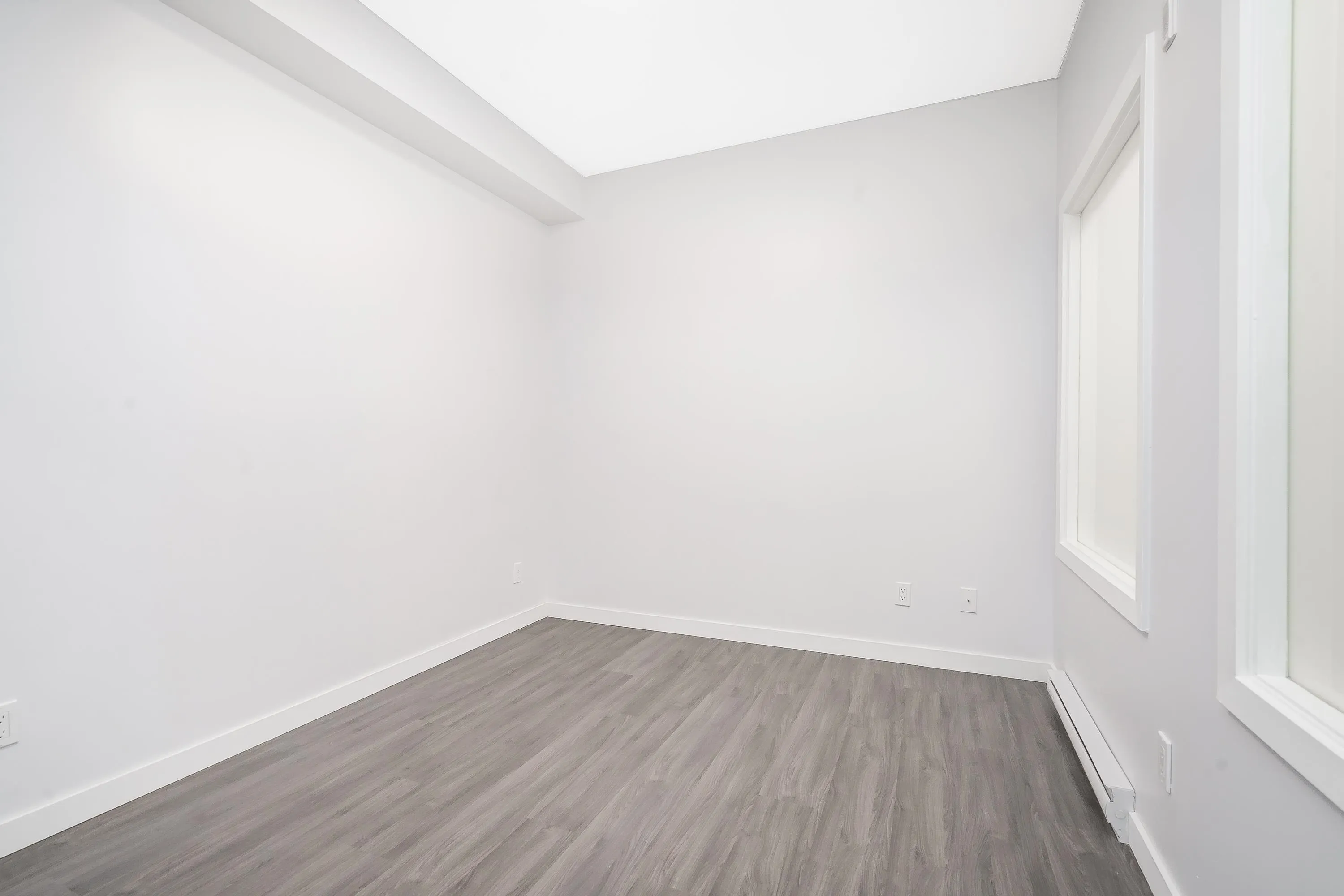 13733 107a Avenue #208