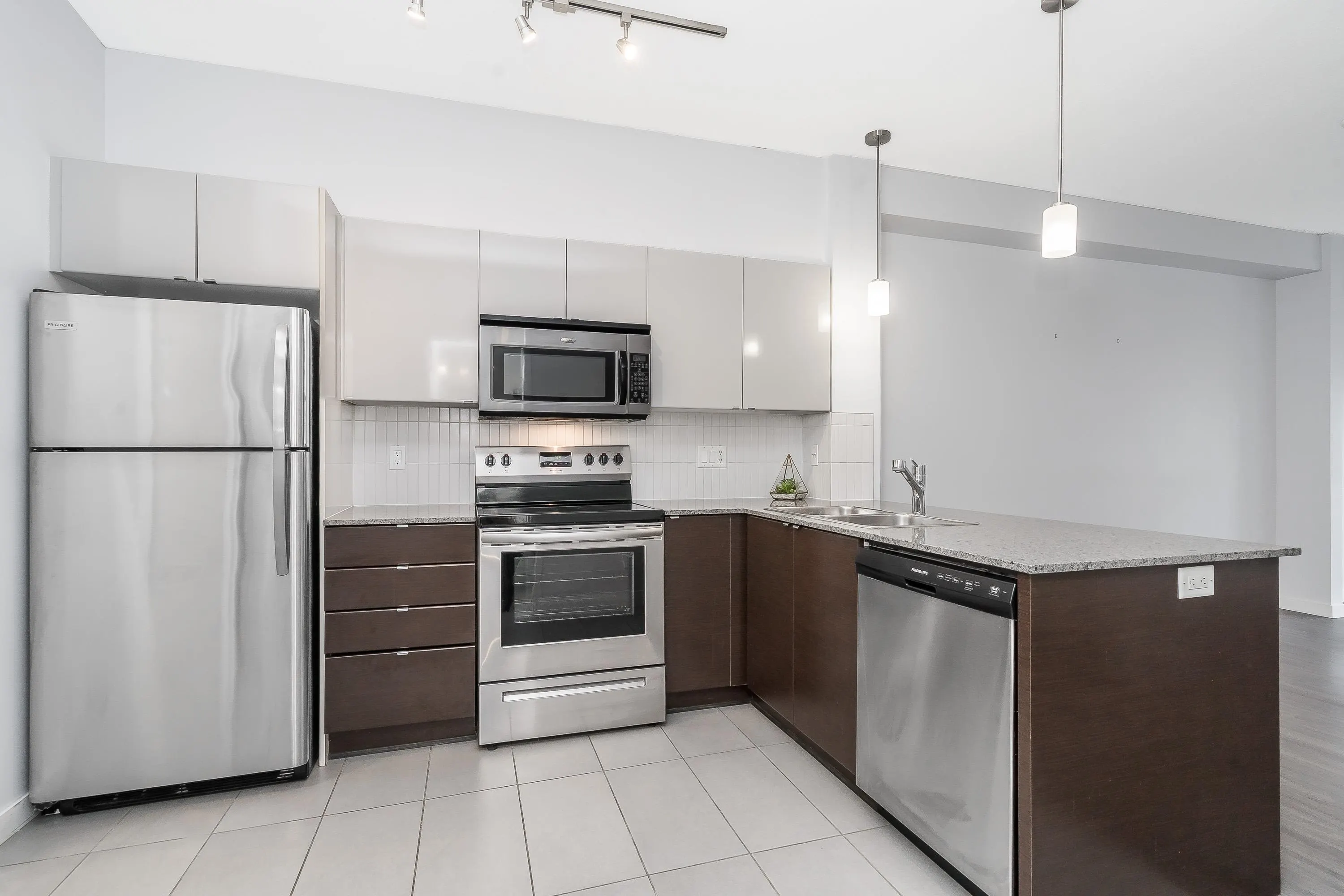 13733 107a Avenue #208