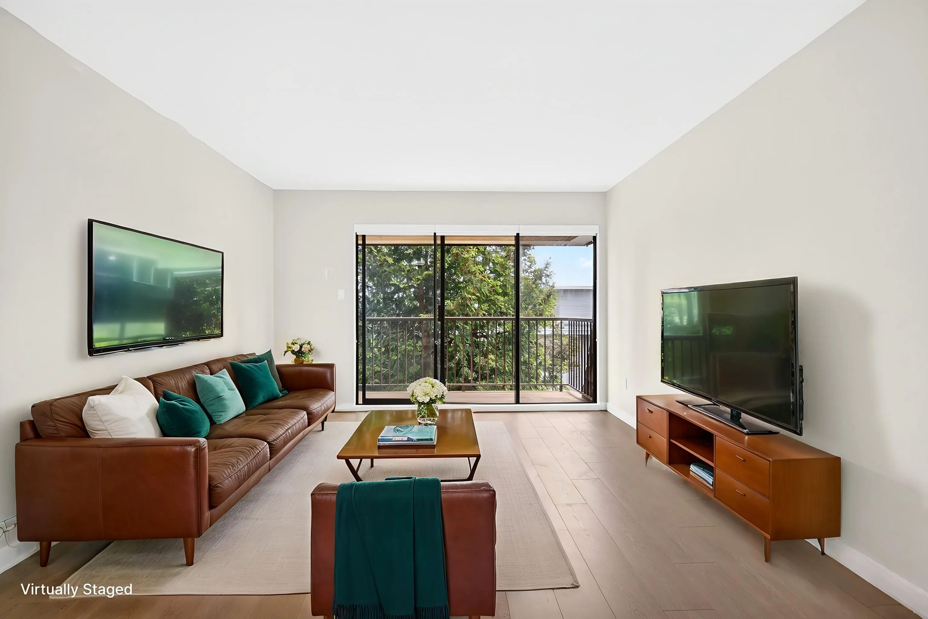 466 E Eighth Avenue #305