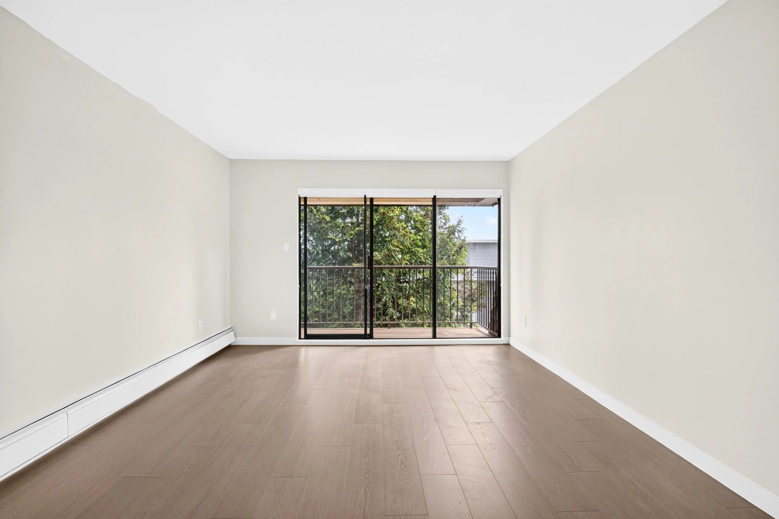 466 E Eighth Avenue #305