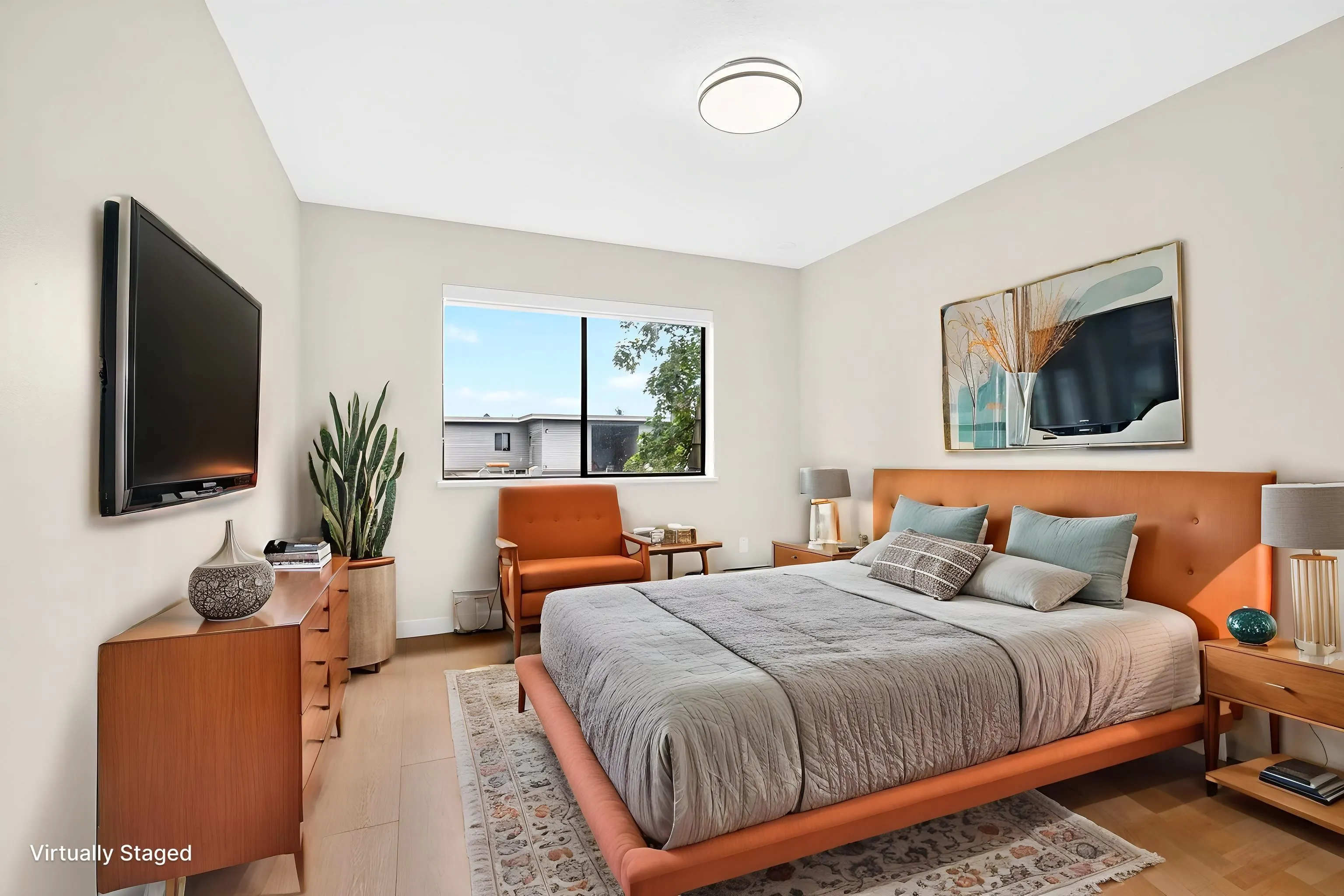 466 E Eighth Avenue #305