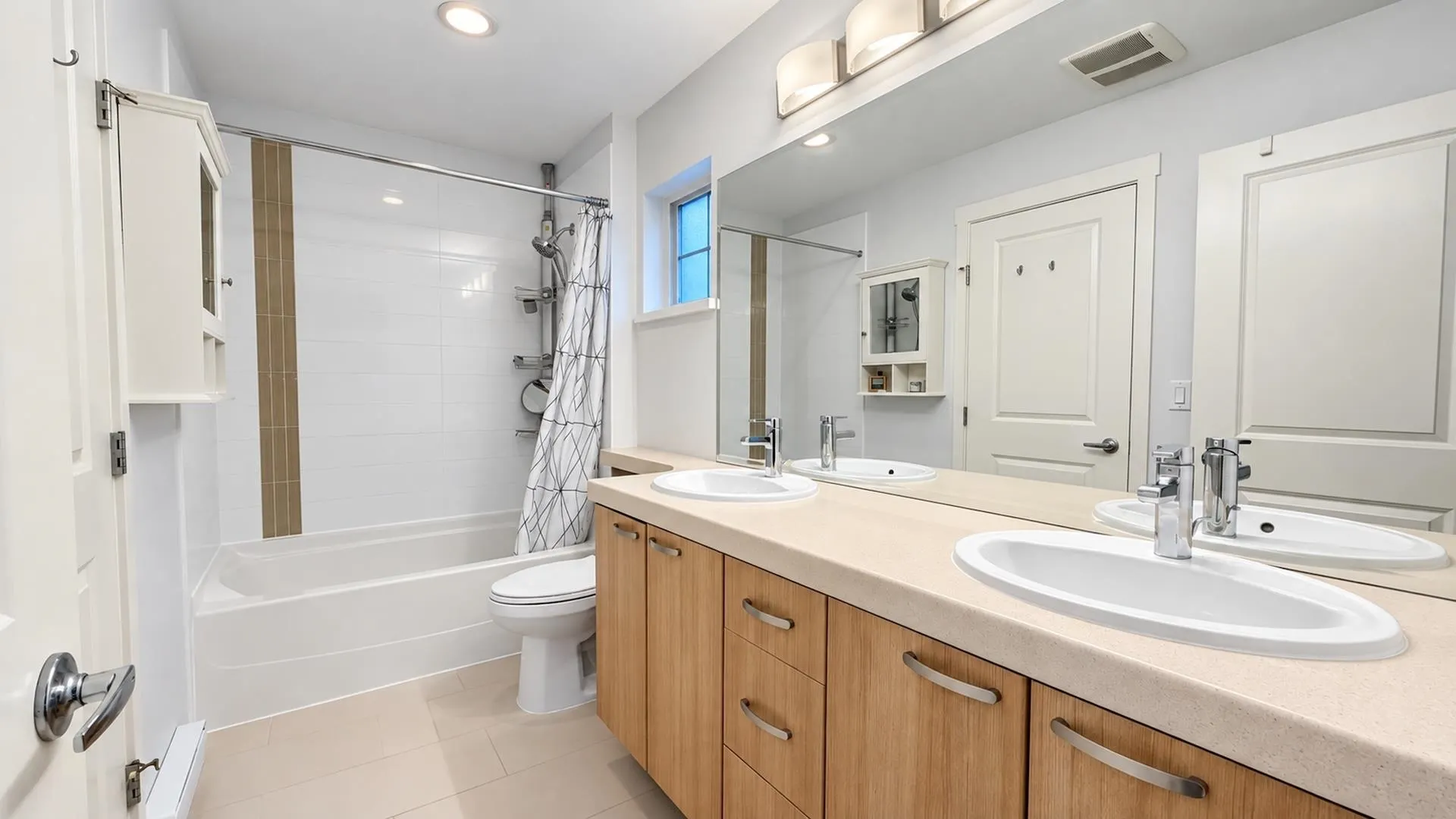 14833 61 Avenue #114