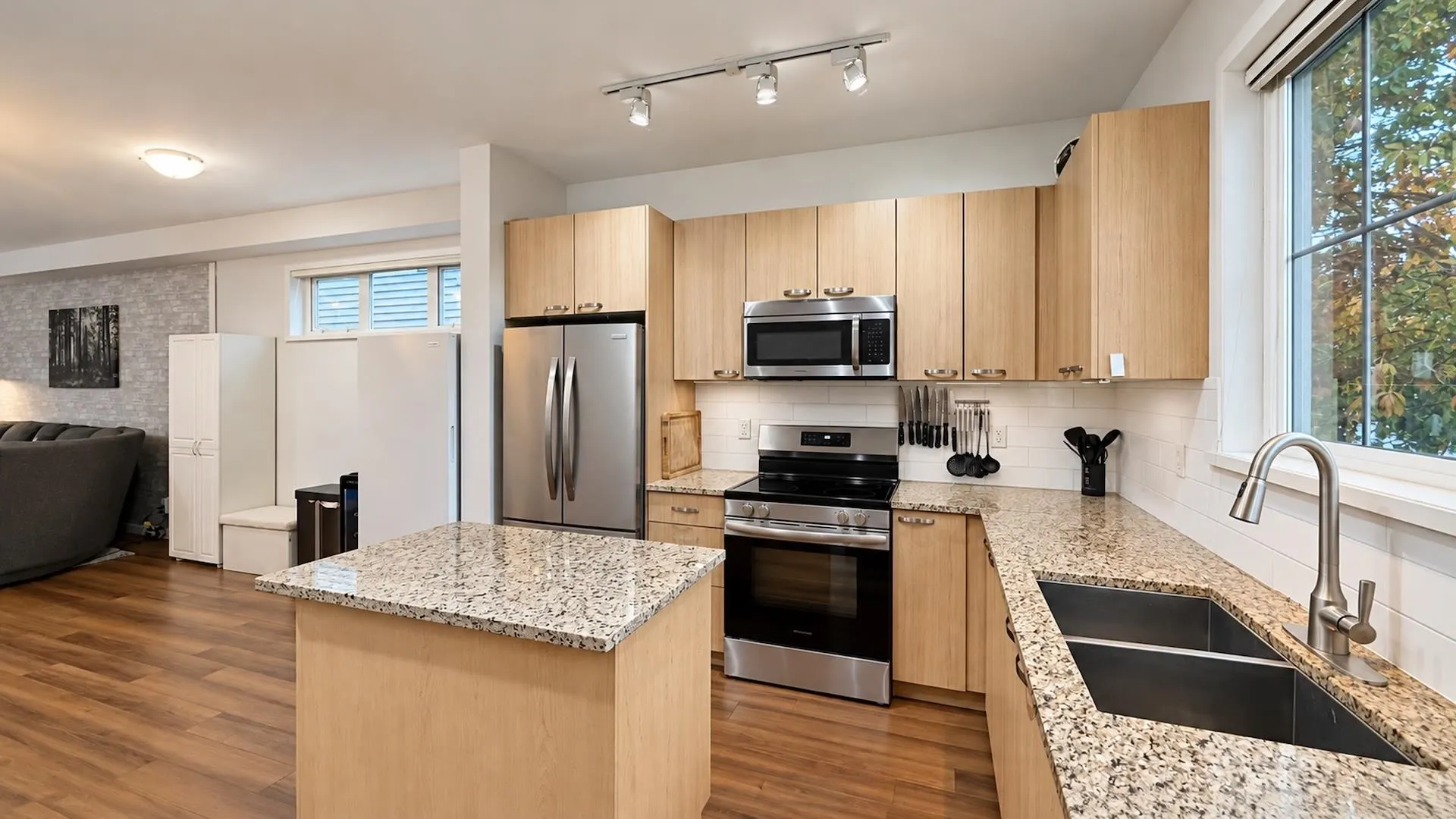 14833 61 Avenue #114