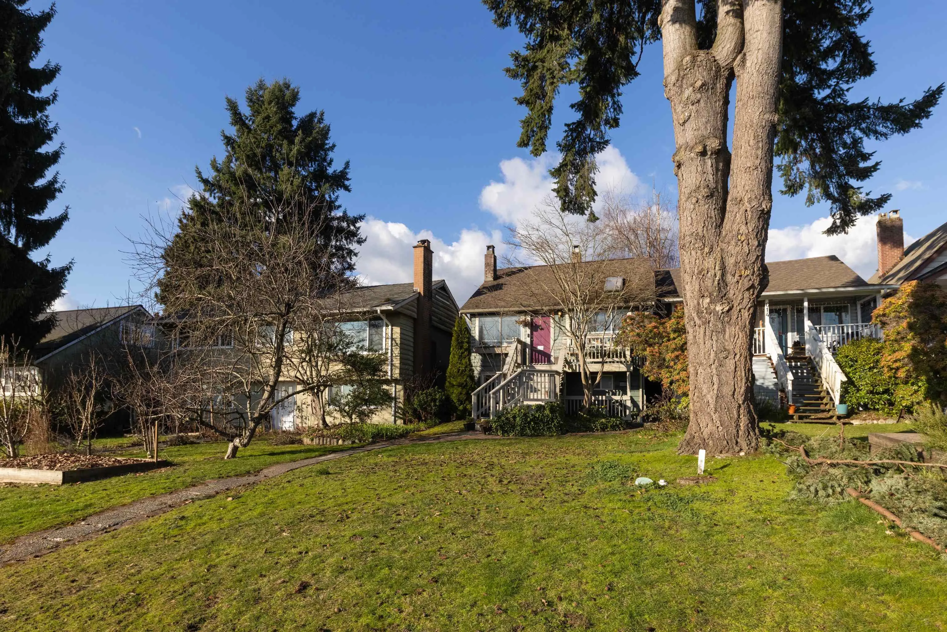 612 E 4th Street