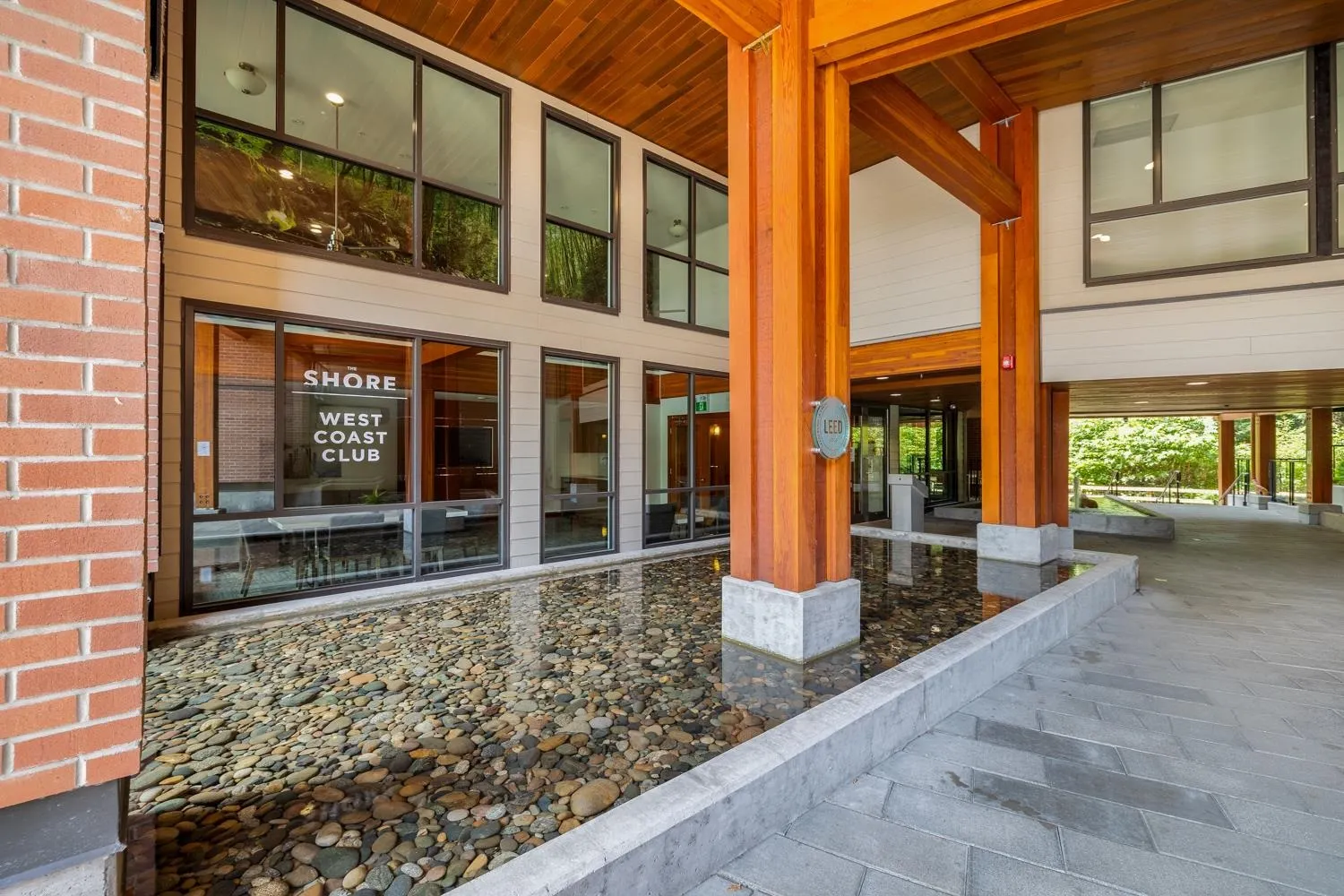 733 W 3rd Street #402