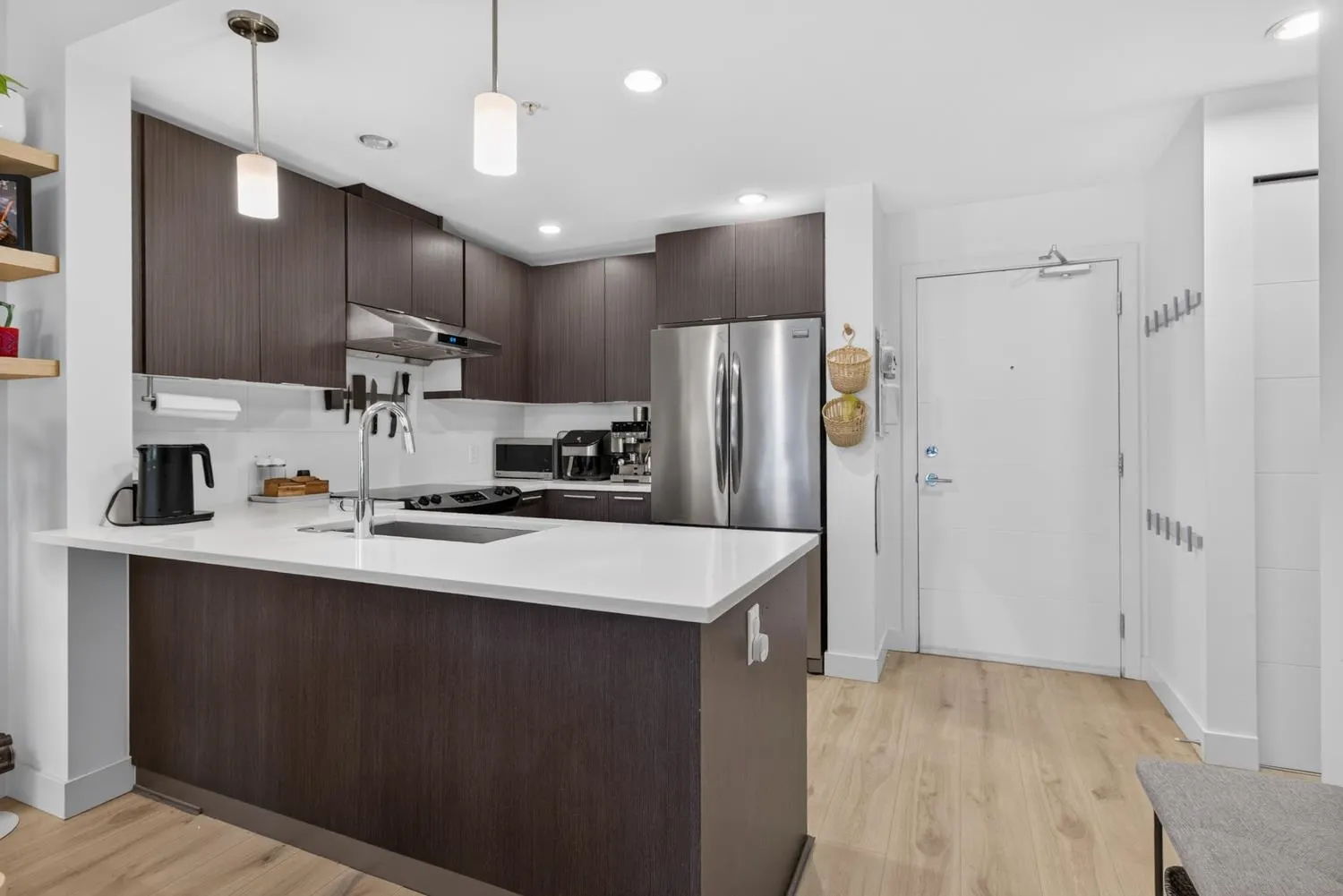 733 W 3rd Street #402