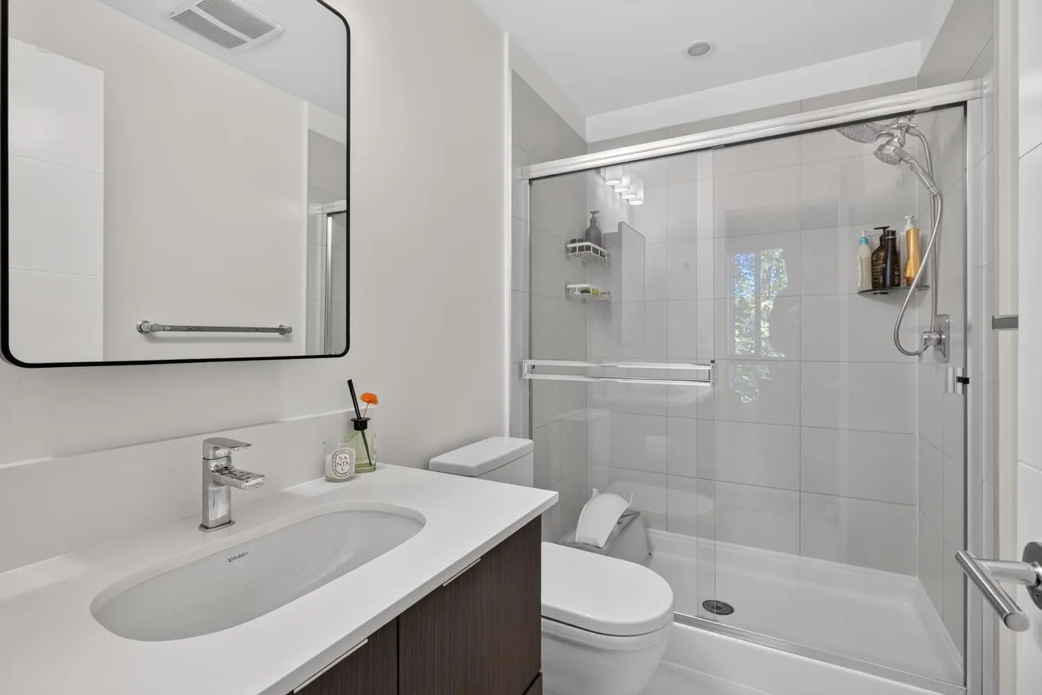 733 W 3rd Street #402