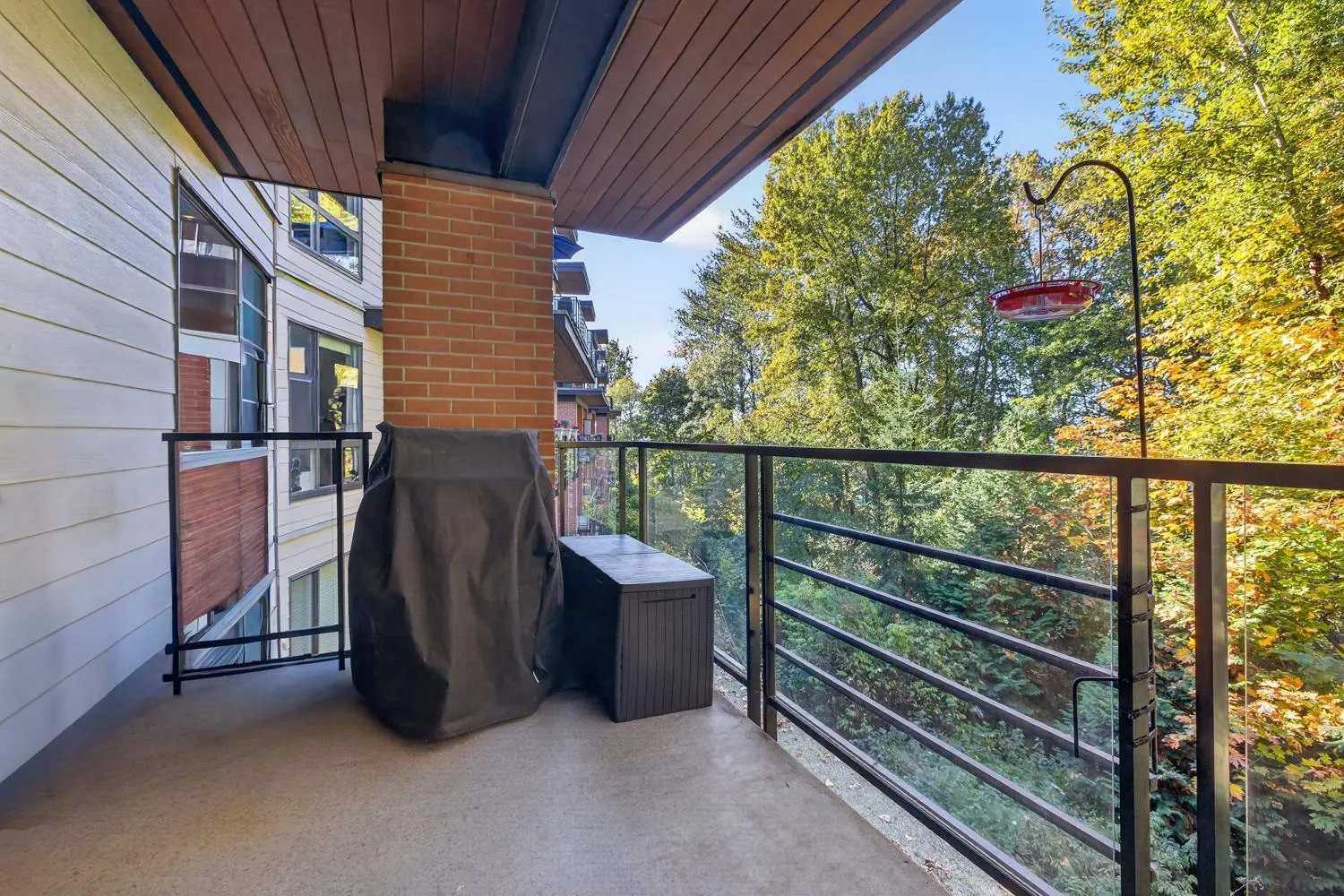 733 W 3rd Street #402