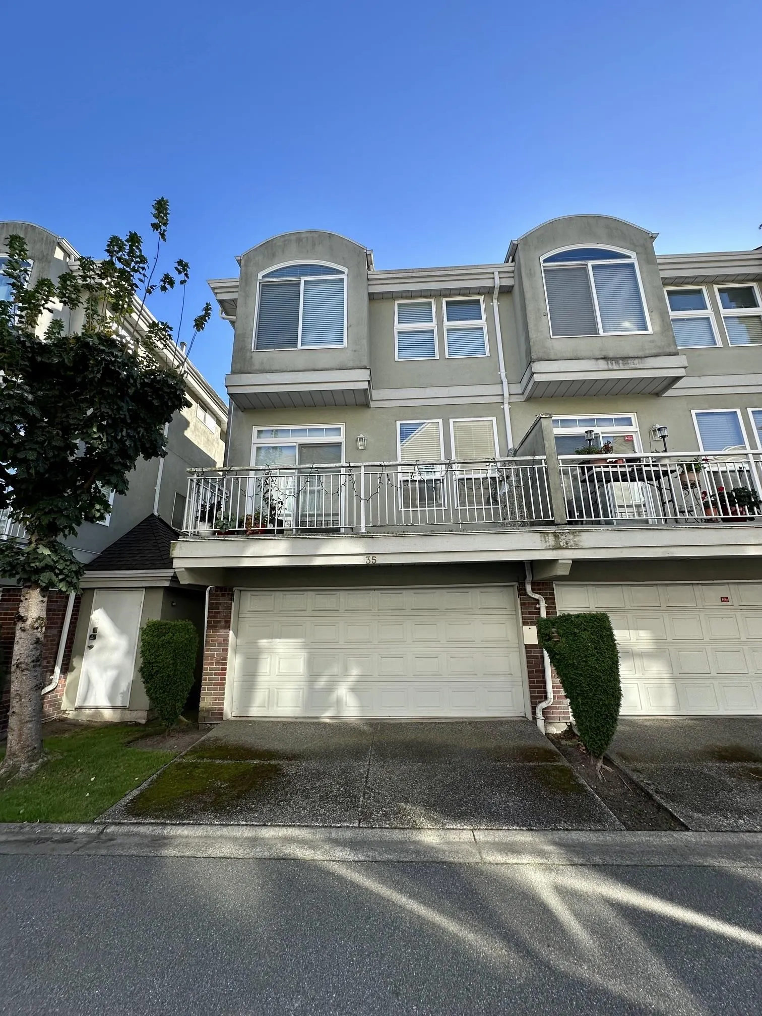 5840 Dover Crescent #35