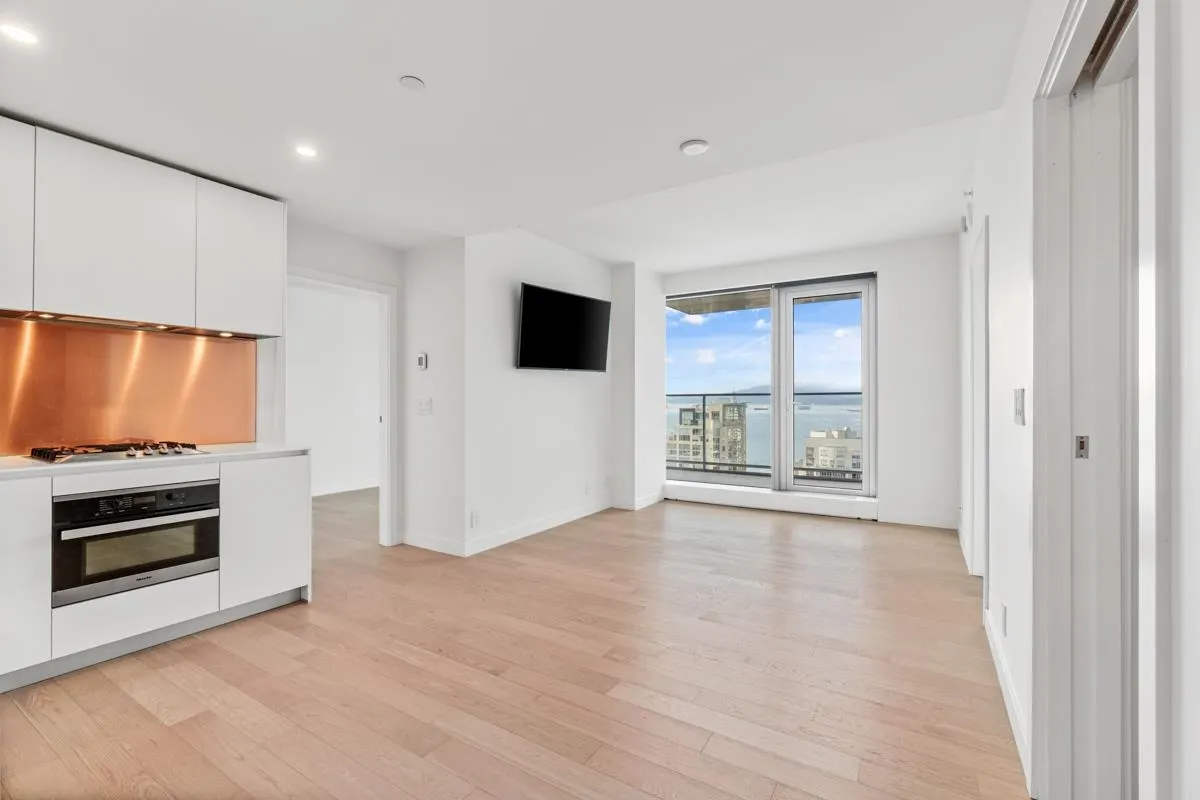 1480 Howe Street #3105