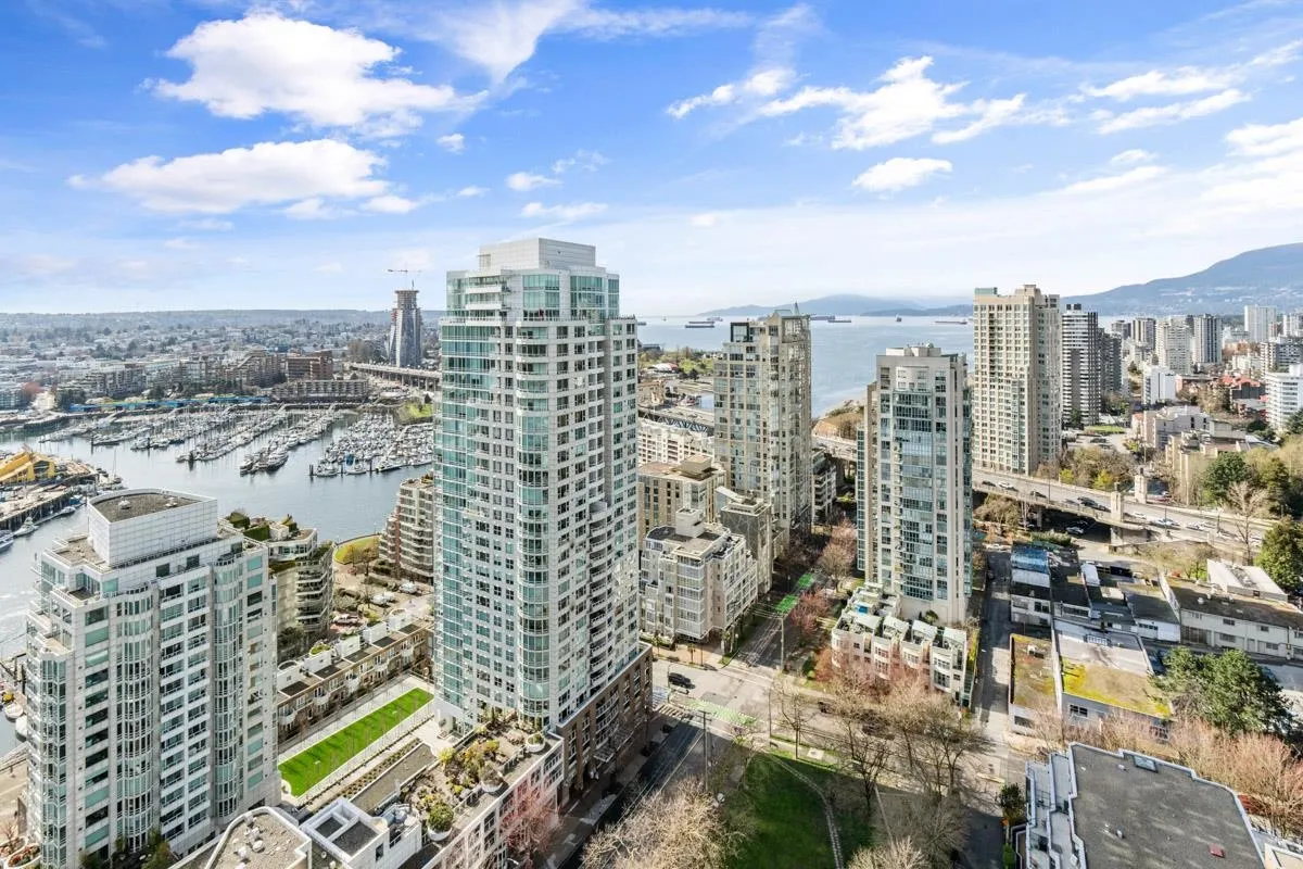 1480 Howe Street #3105
