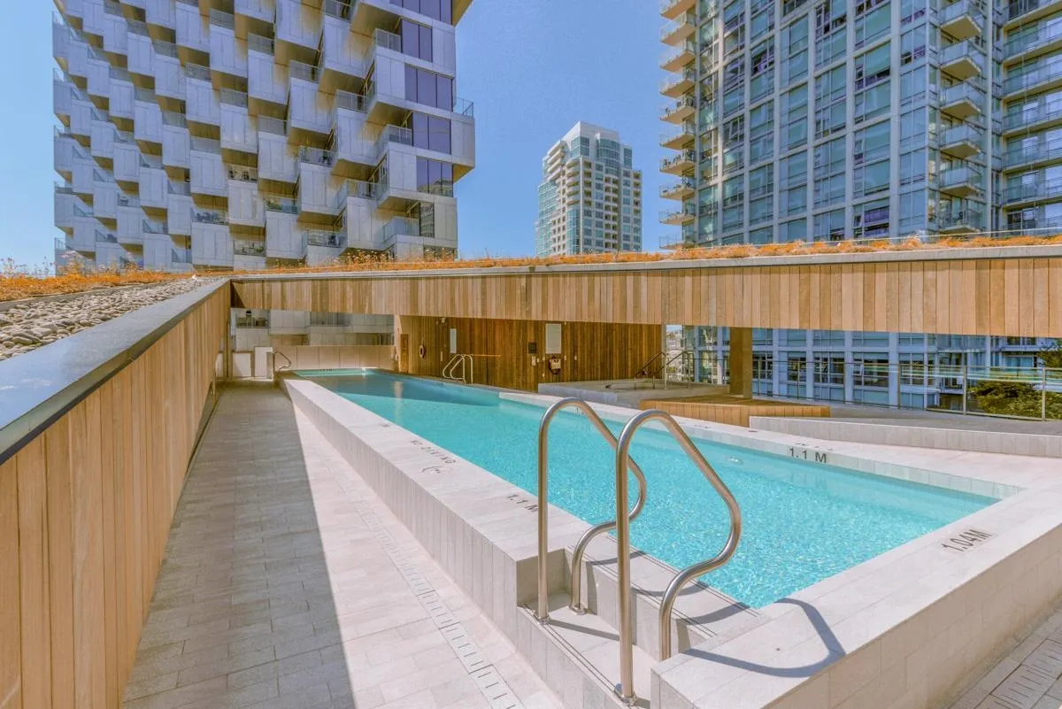 1480 Howe Street #3105
