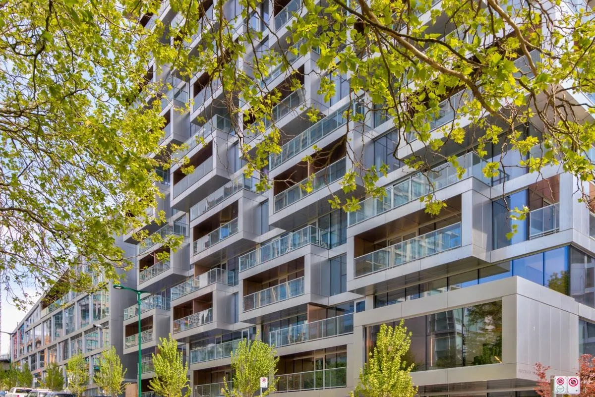 1480 Howe Street #3105