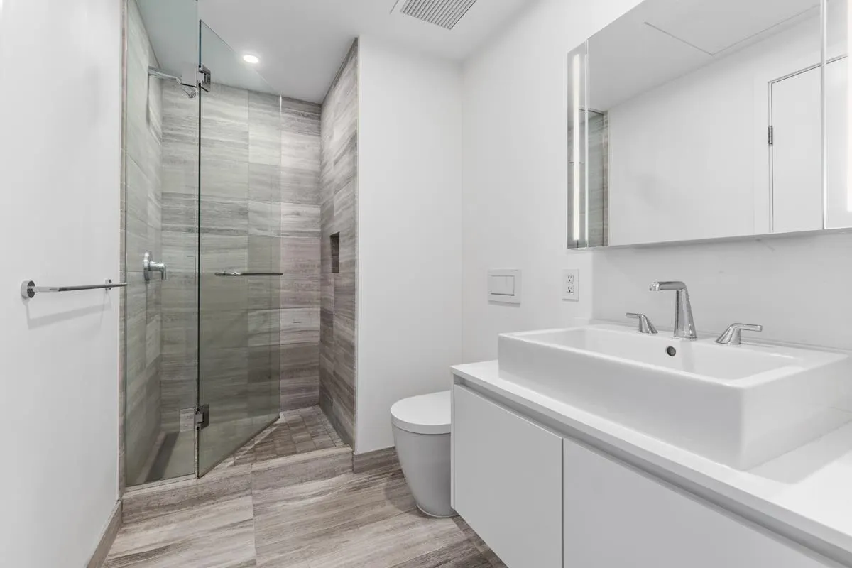 1480 Howe Street #3105