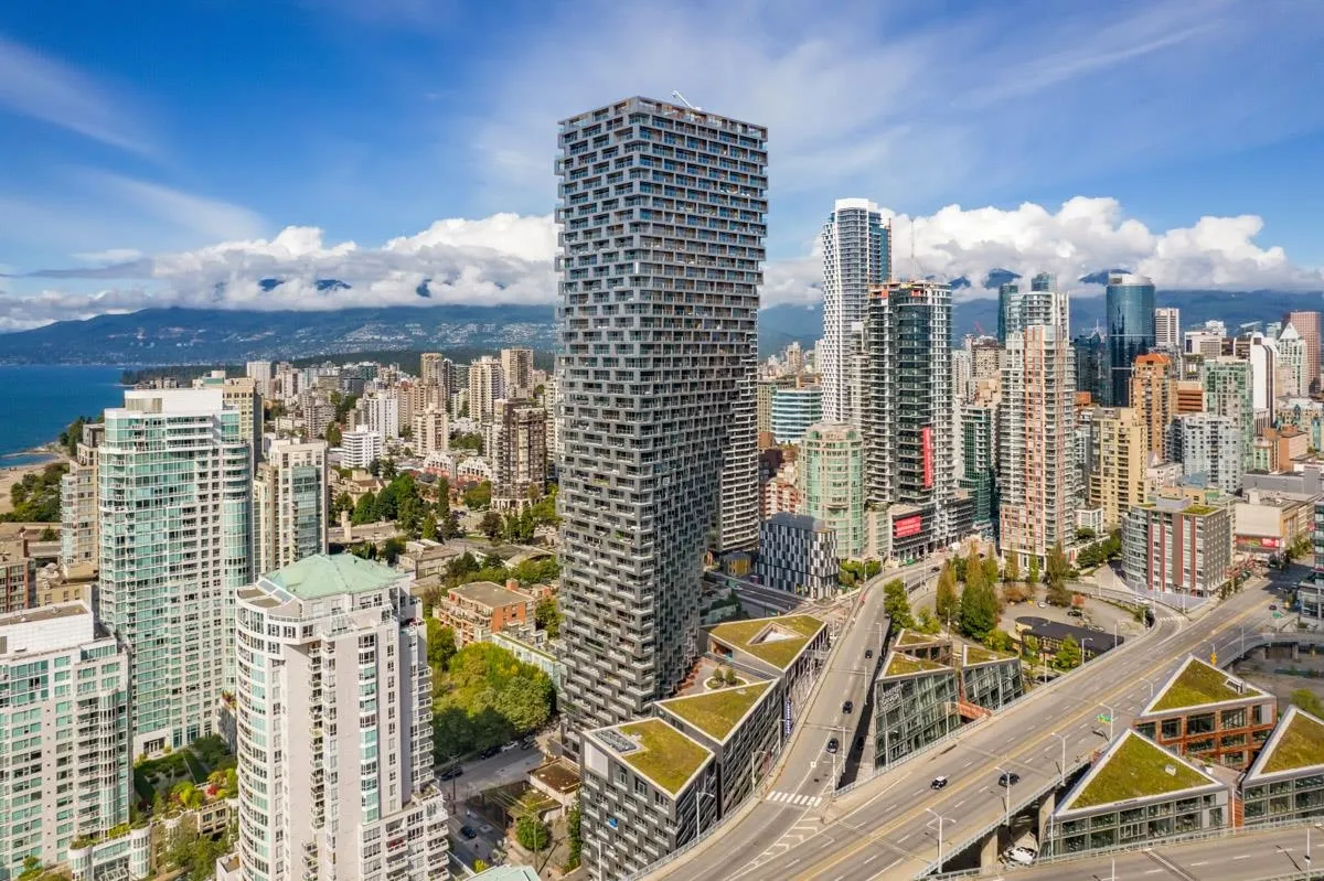 1480 Howe Street #3105