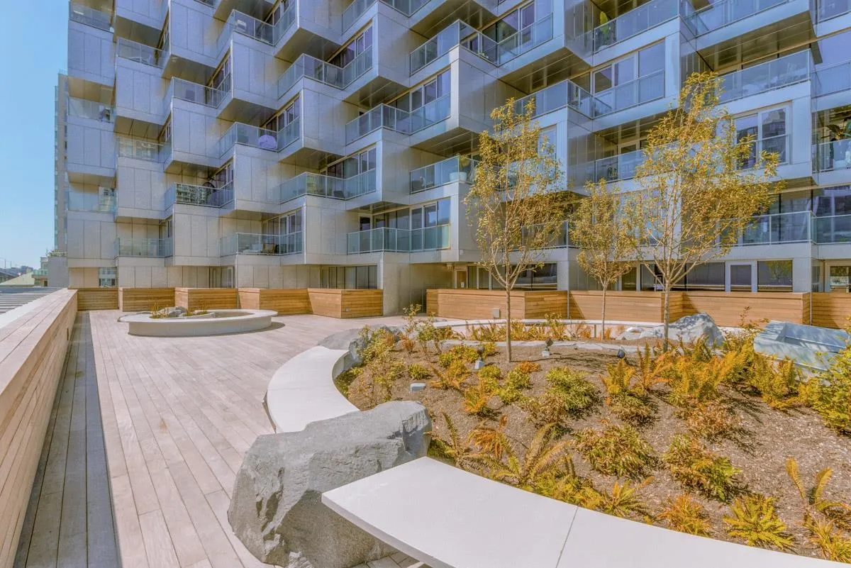 1480 Howe Street #3105