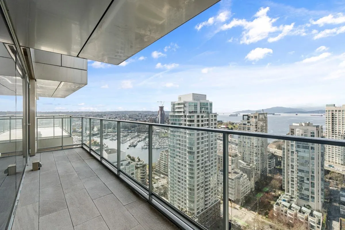 1480 Howe Street #3105