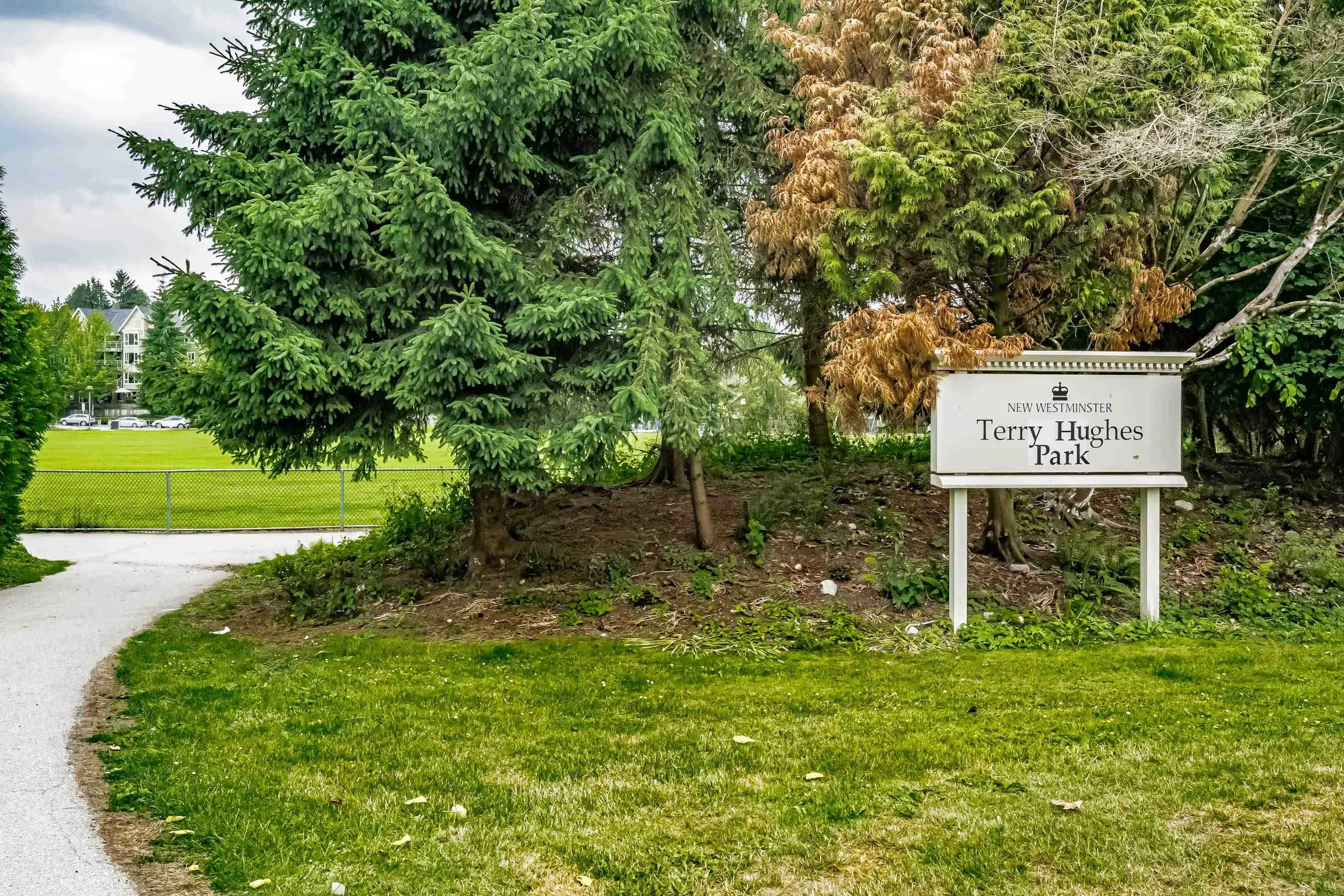 675 Park Crescent #108