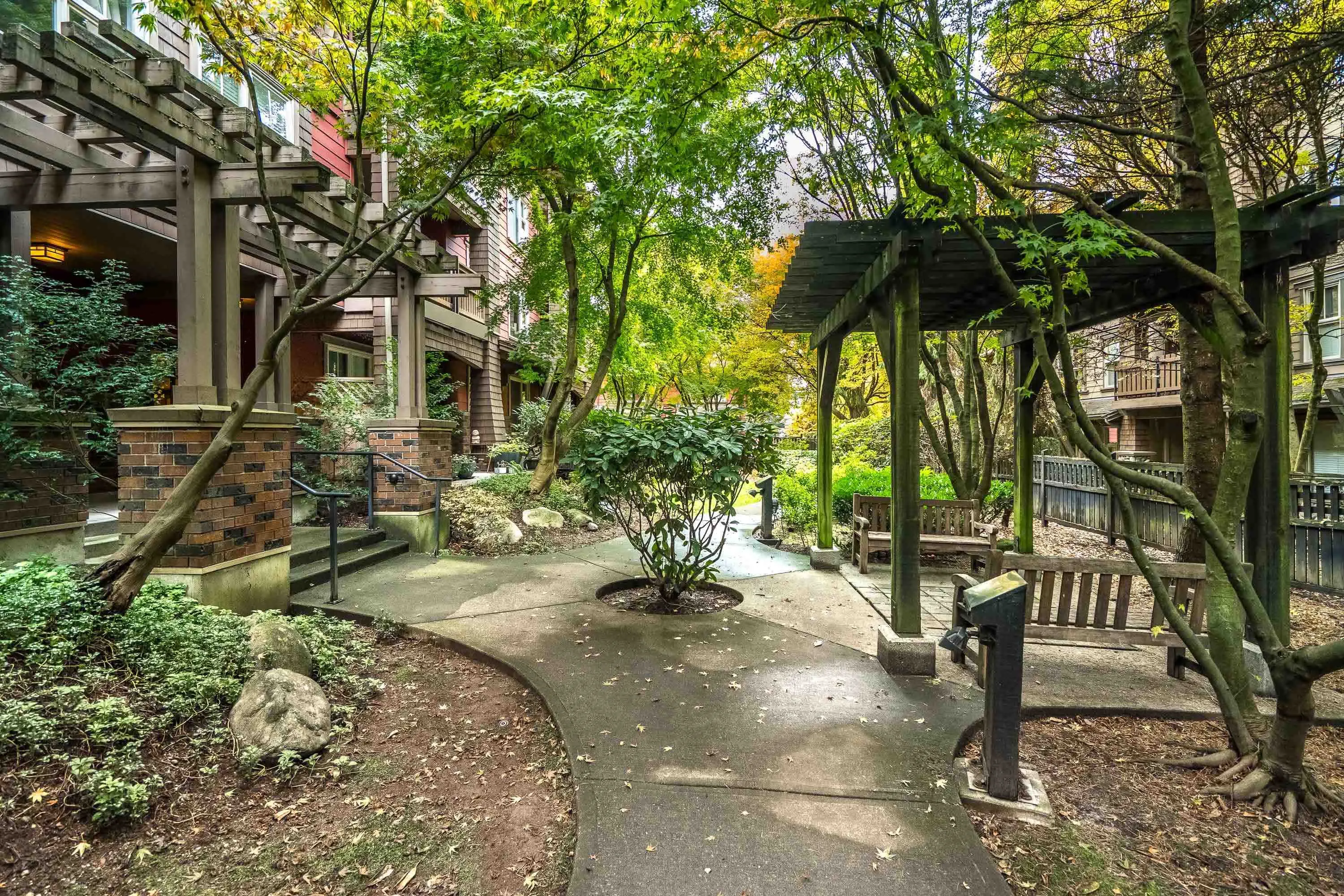 675 Park Crescent #108