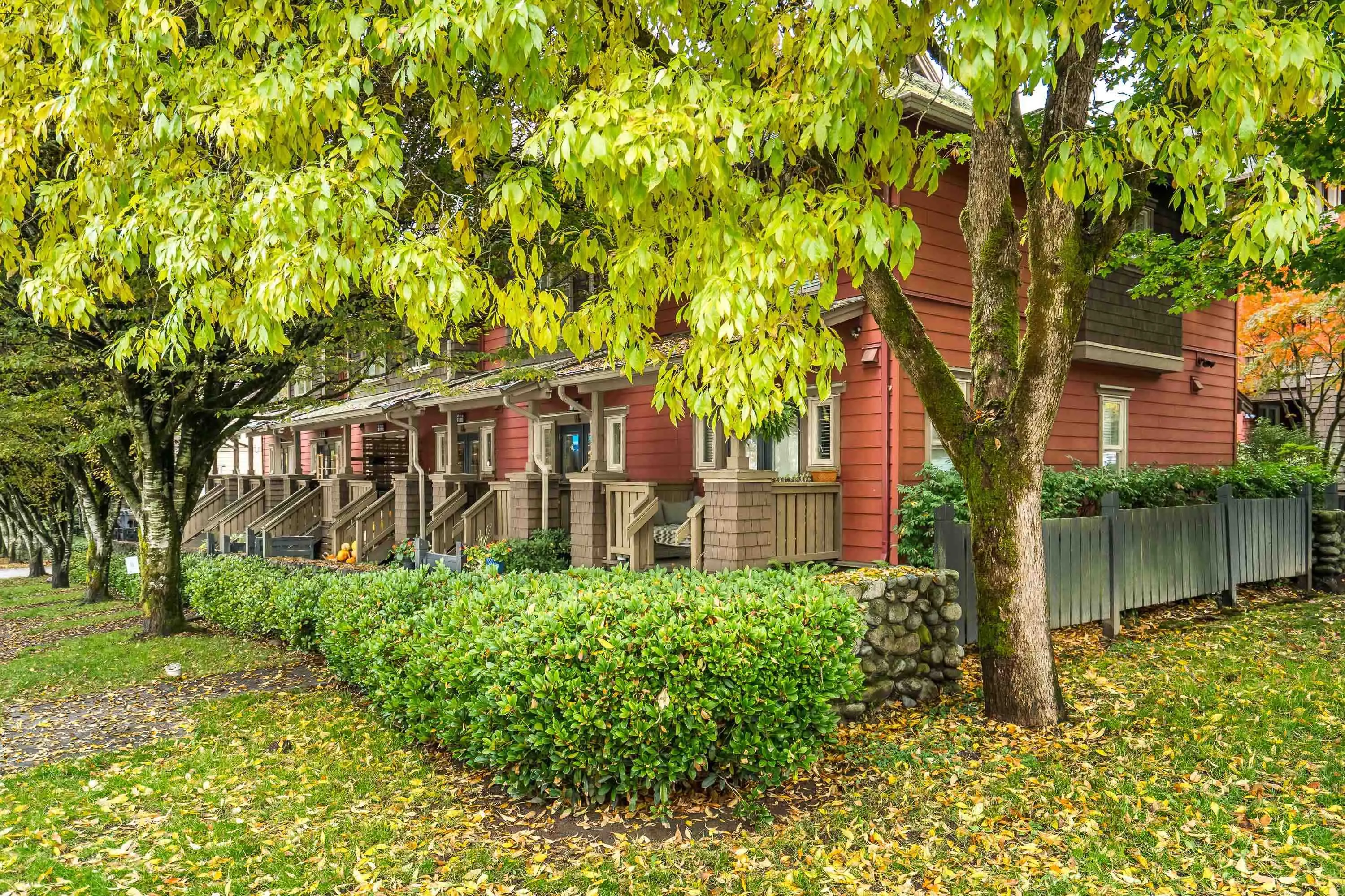 675 Park Crescent #108