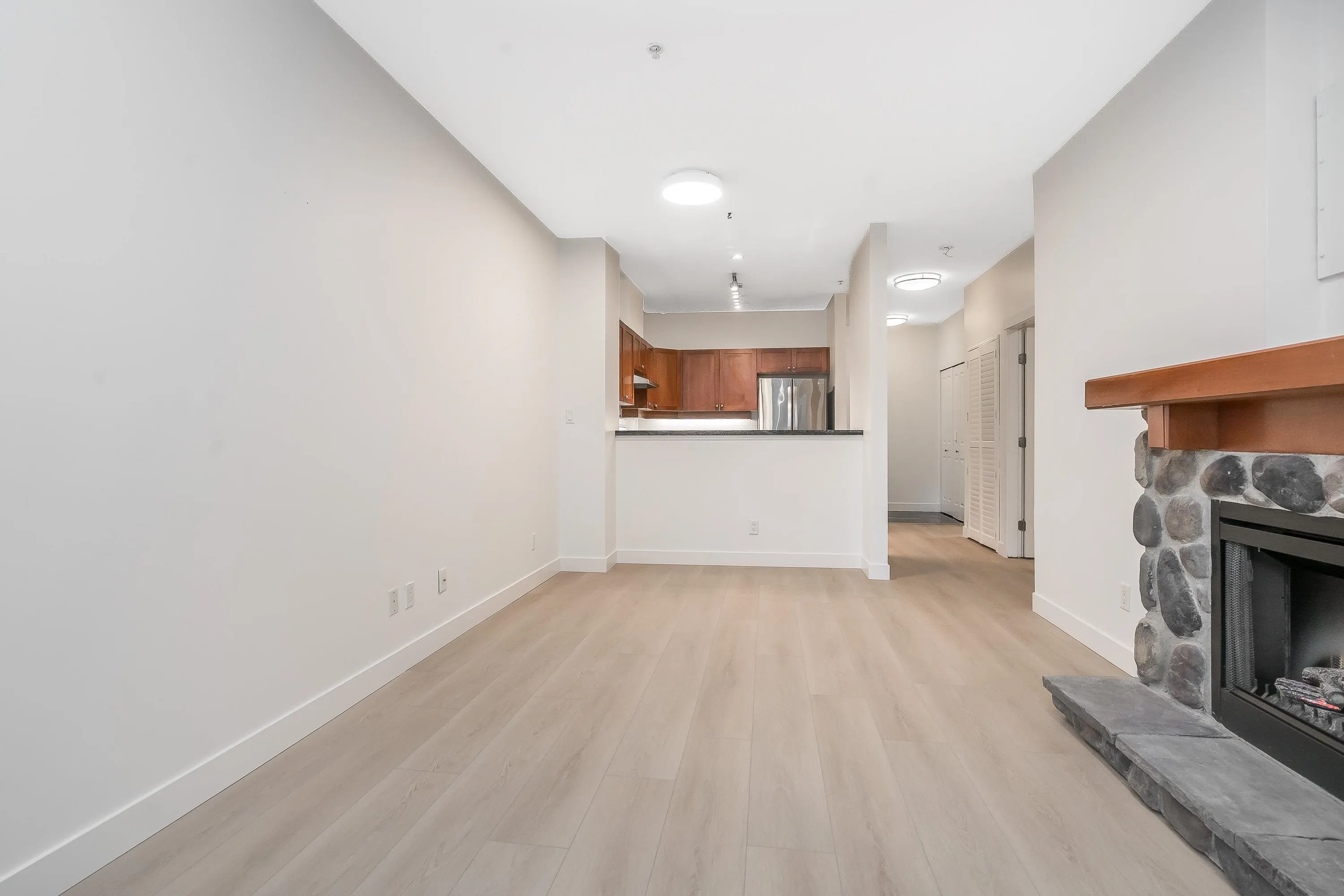 675 Park Crescent #108