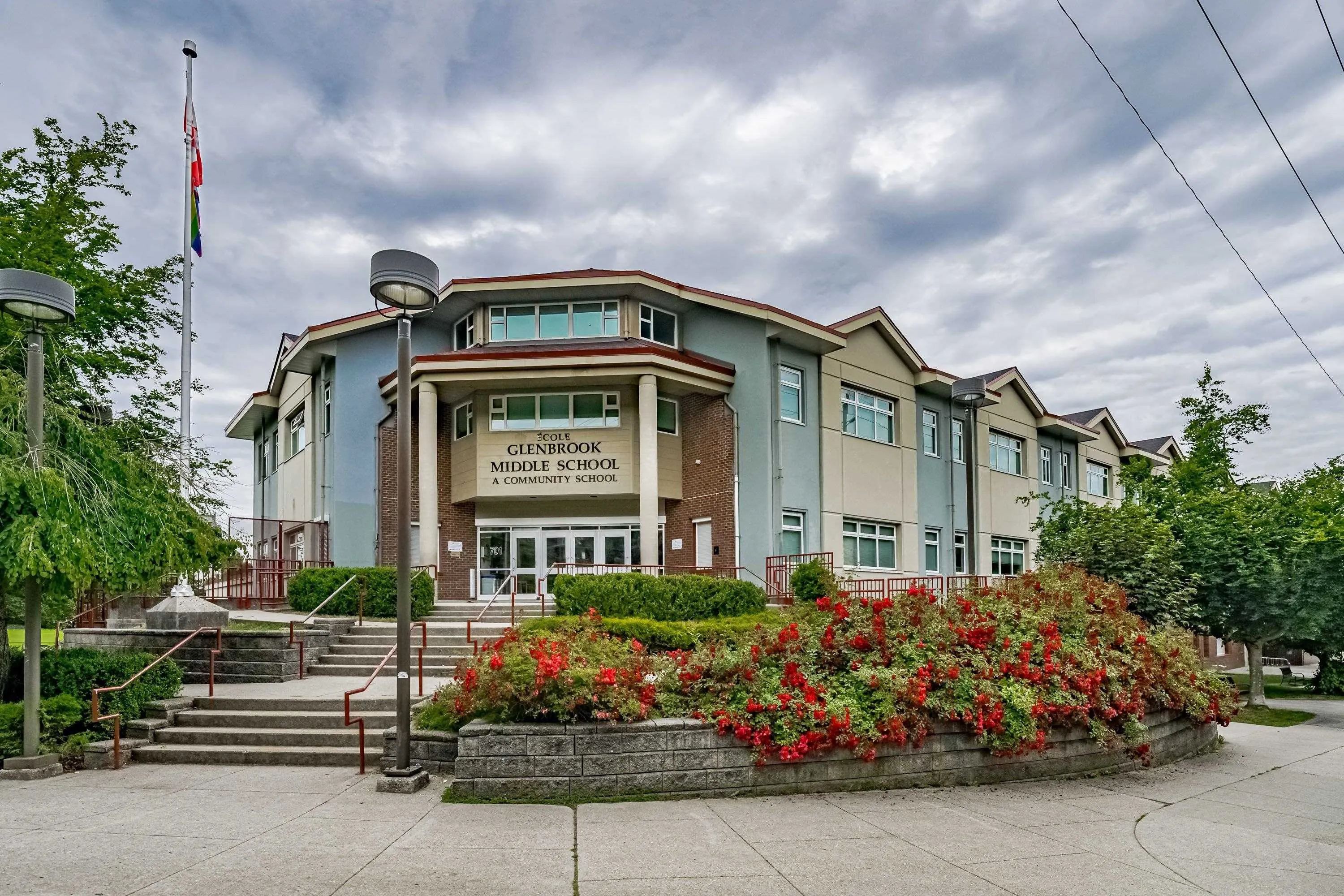 675 Park Crescent #108
