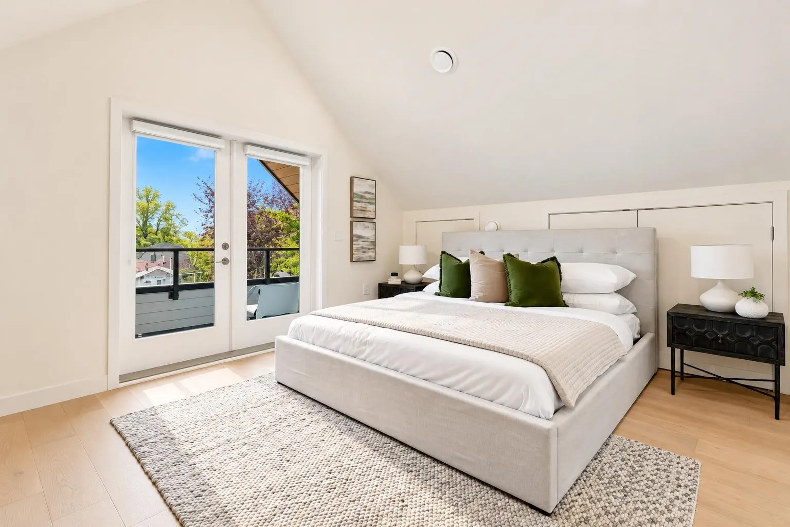 2211 William Street #1