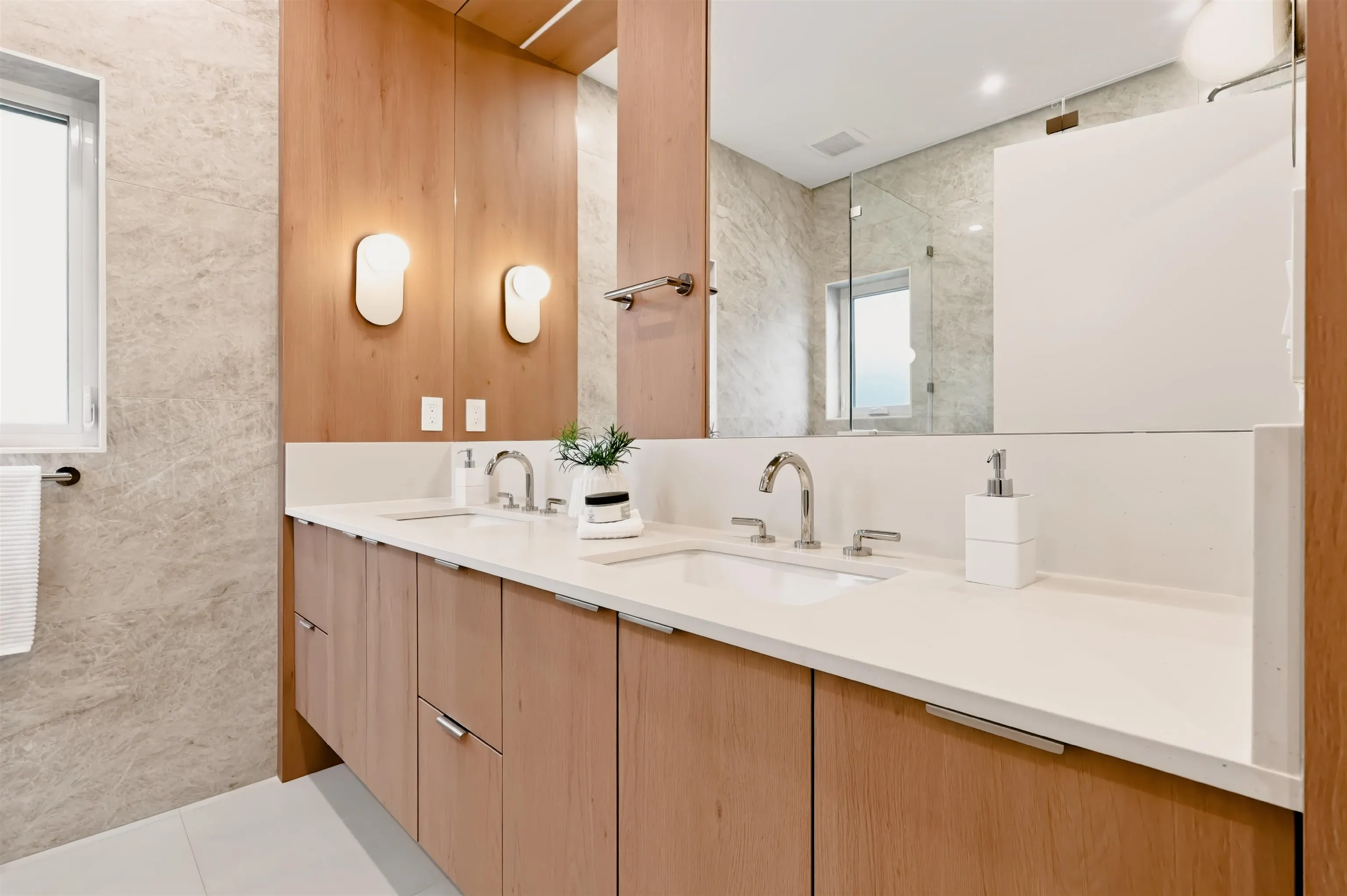 2211 William Street #1