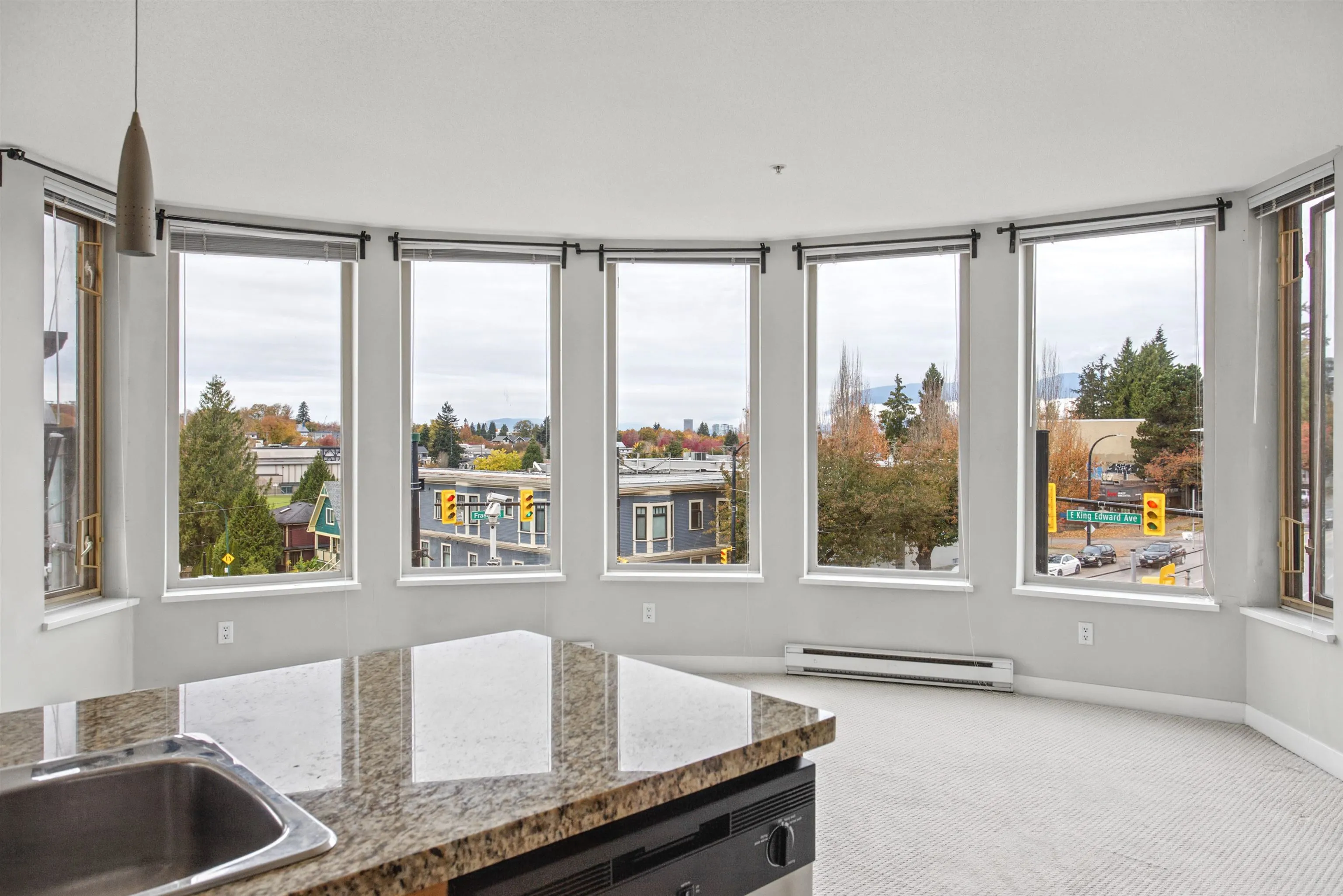 702 E King Edward Avenue #315