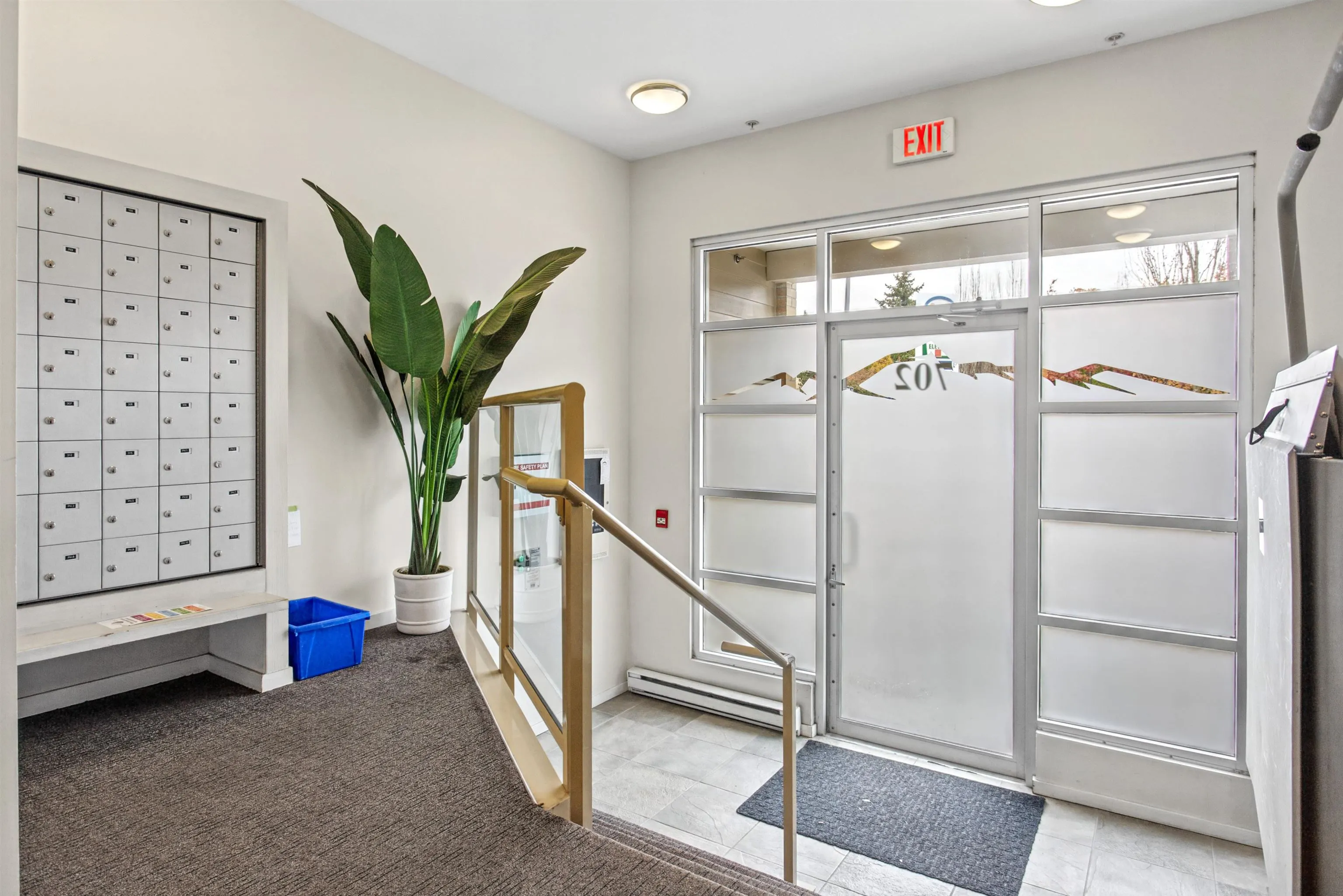 702 E King Edward Avenue #315
