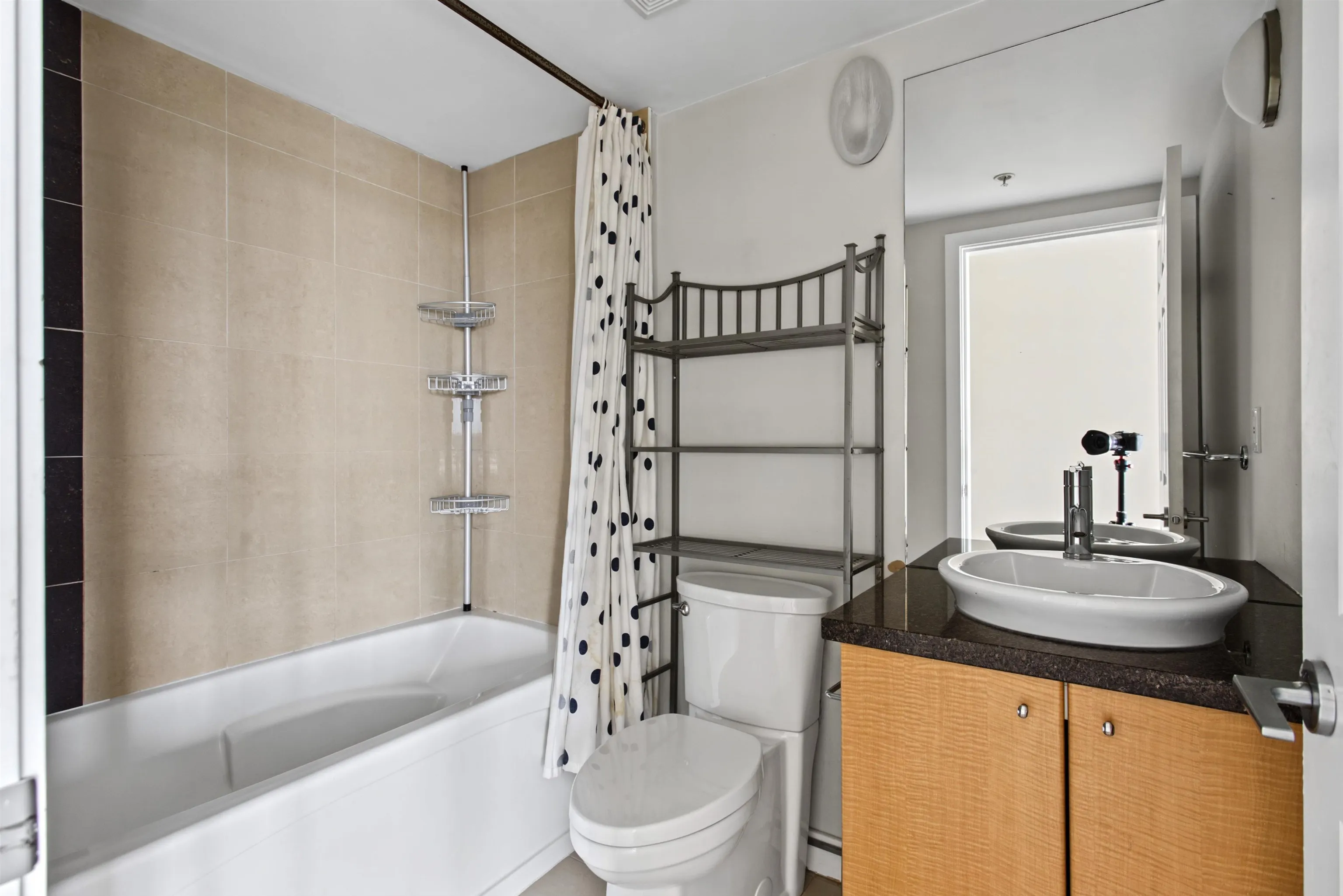 702 E King Edward Avenue #315