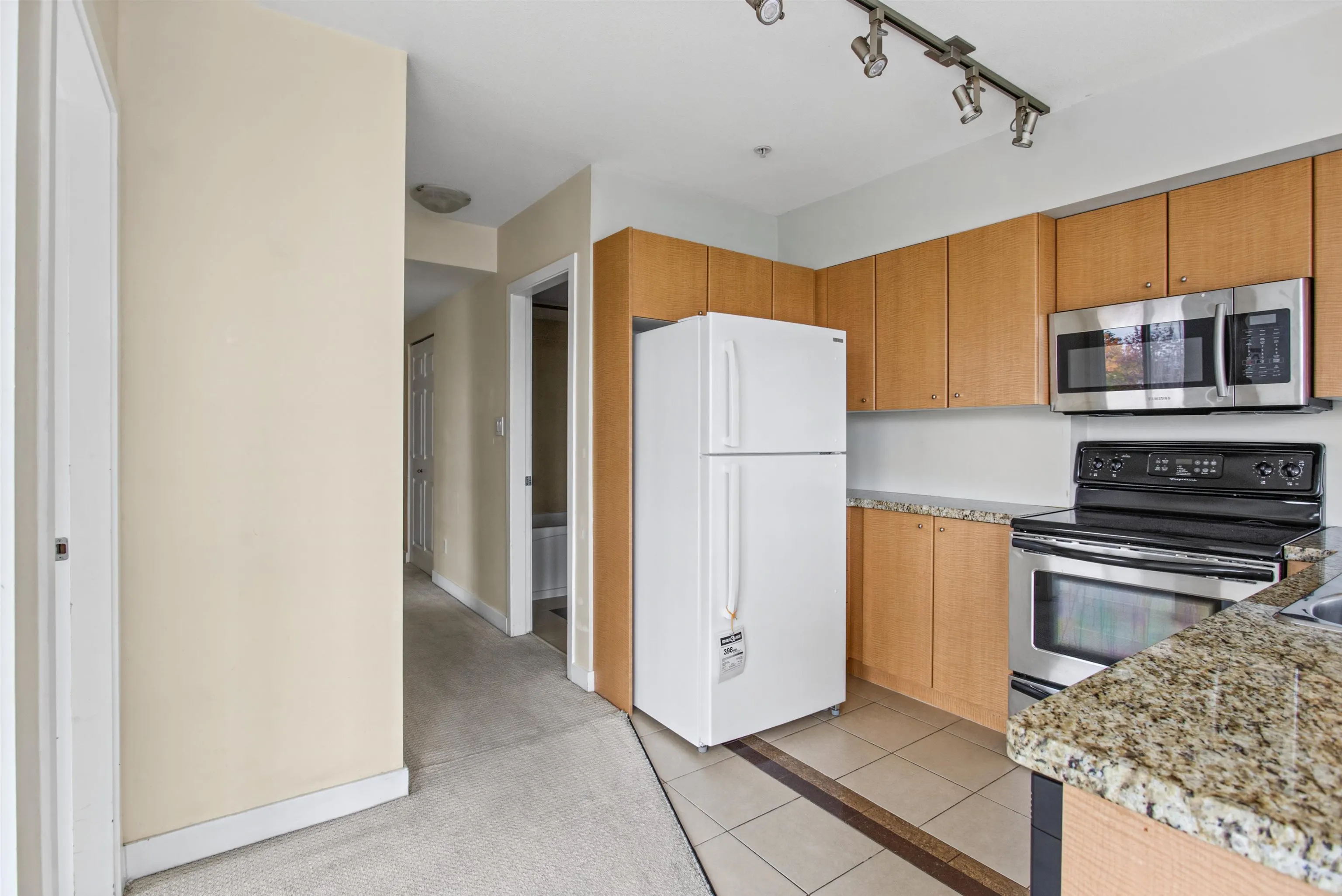 702 E King Edward Avenue #315