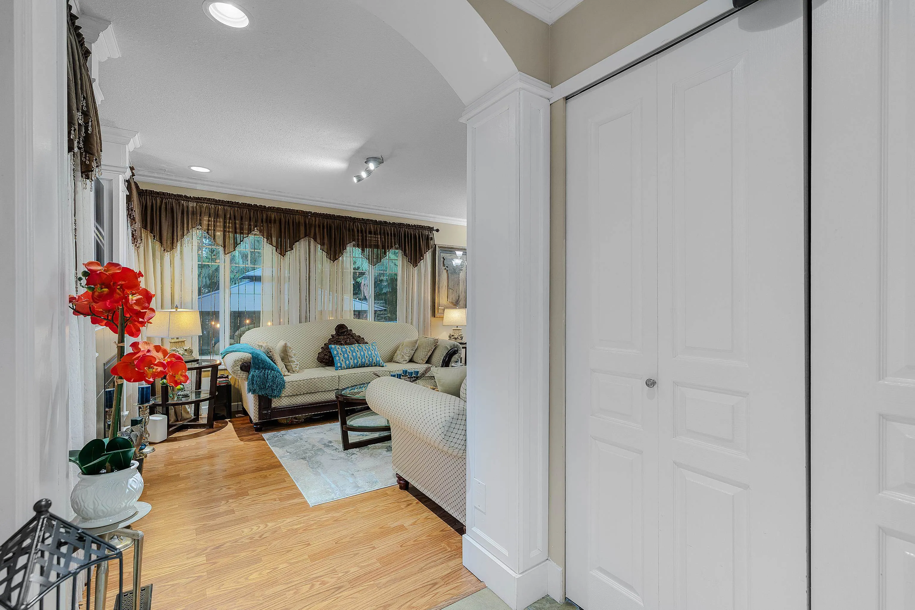 6110 138 Street #44