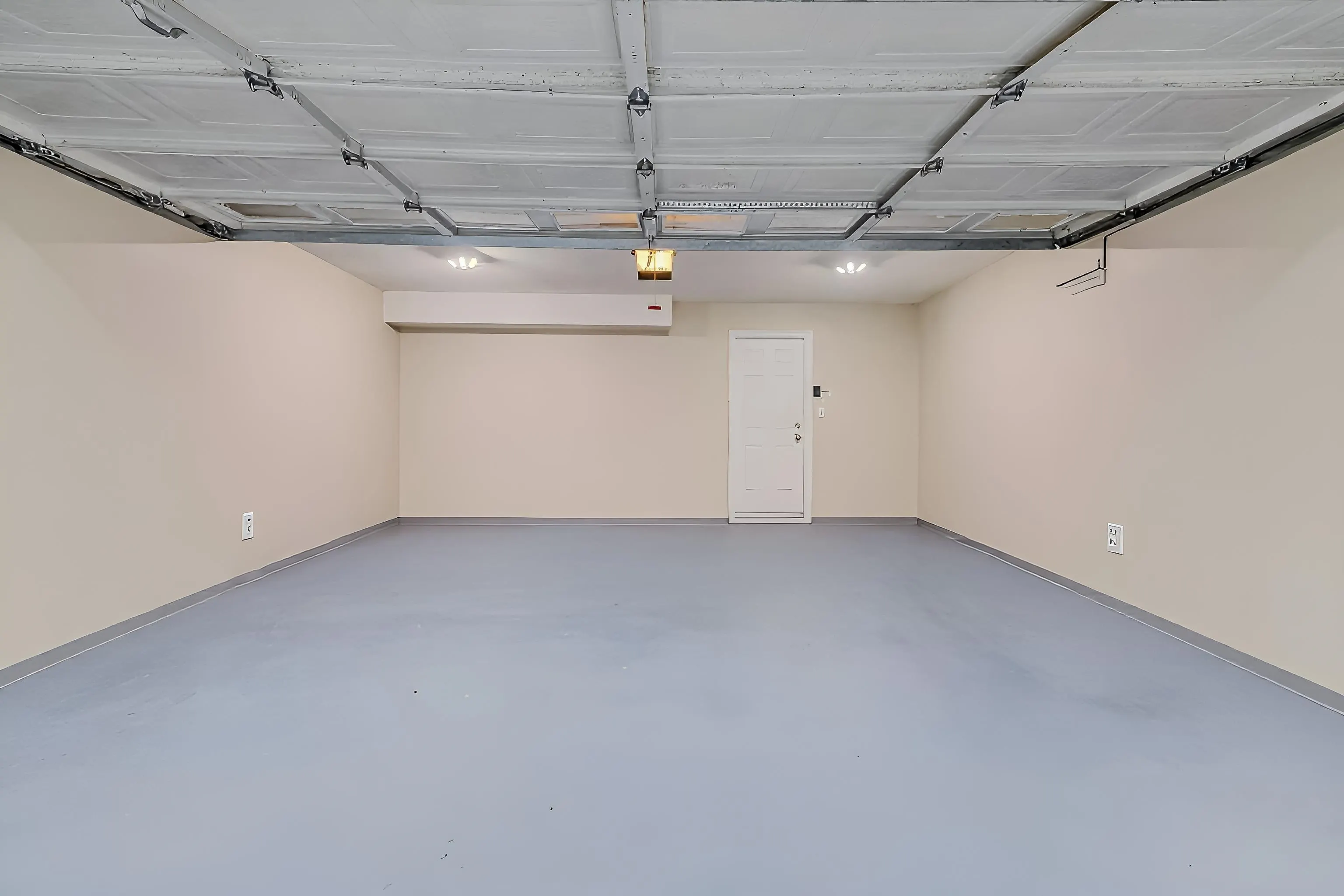 6110 138 Street #44