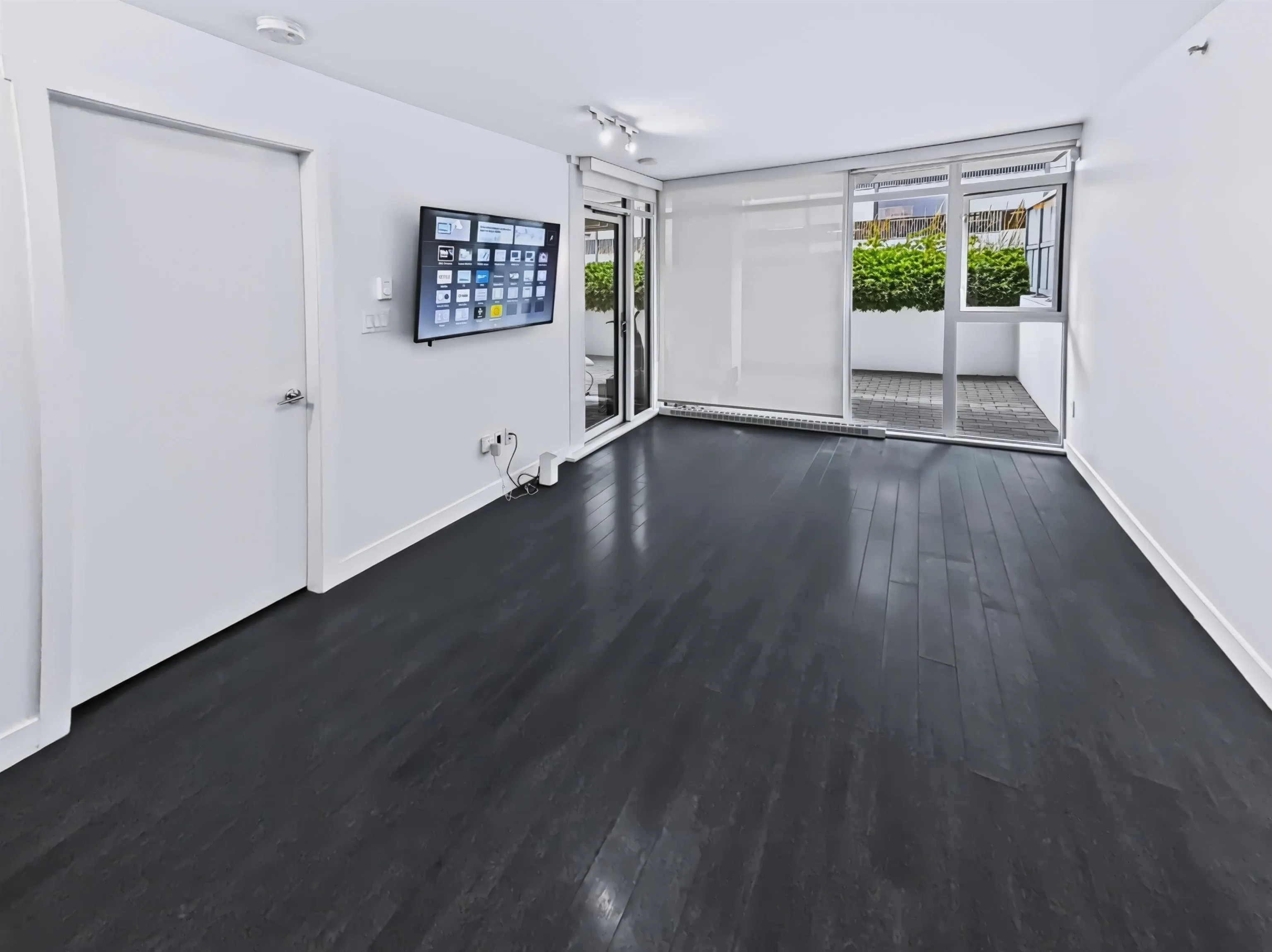 608 Belmont Street #205