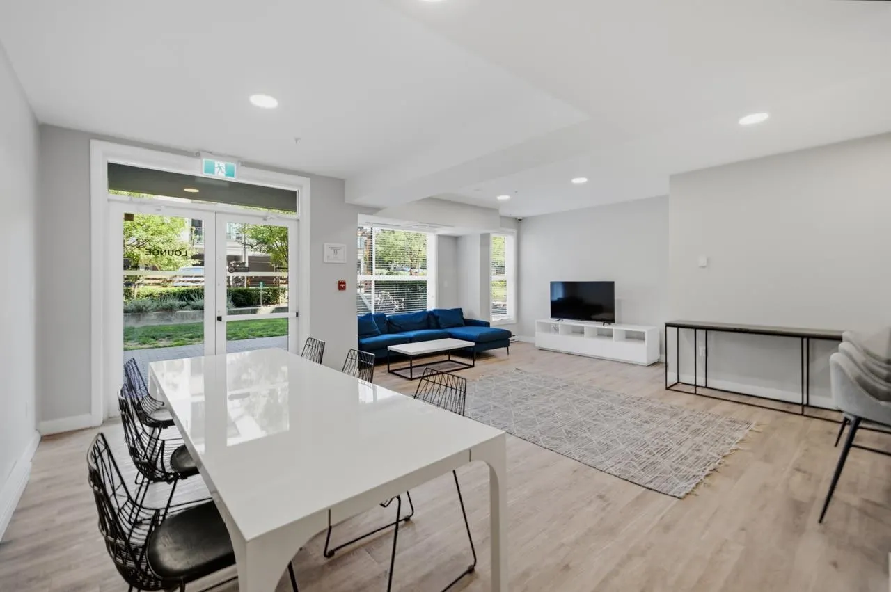 7809 209 Street #114