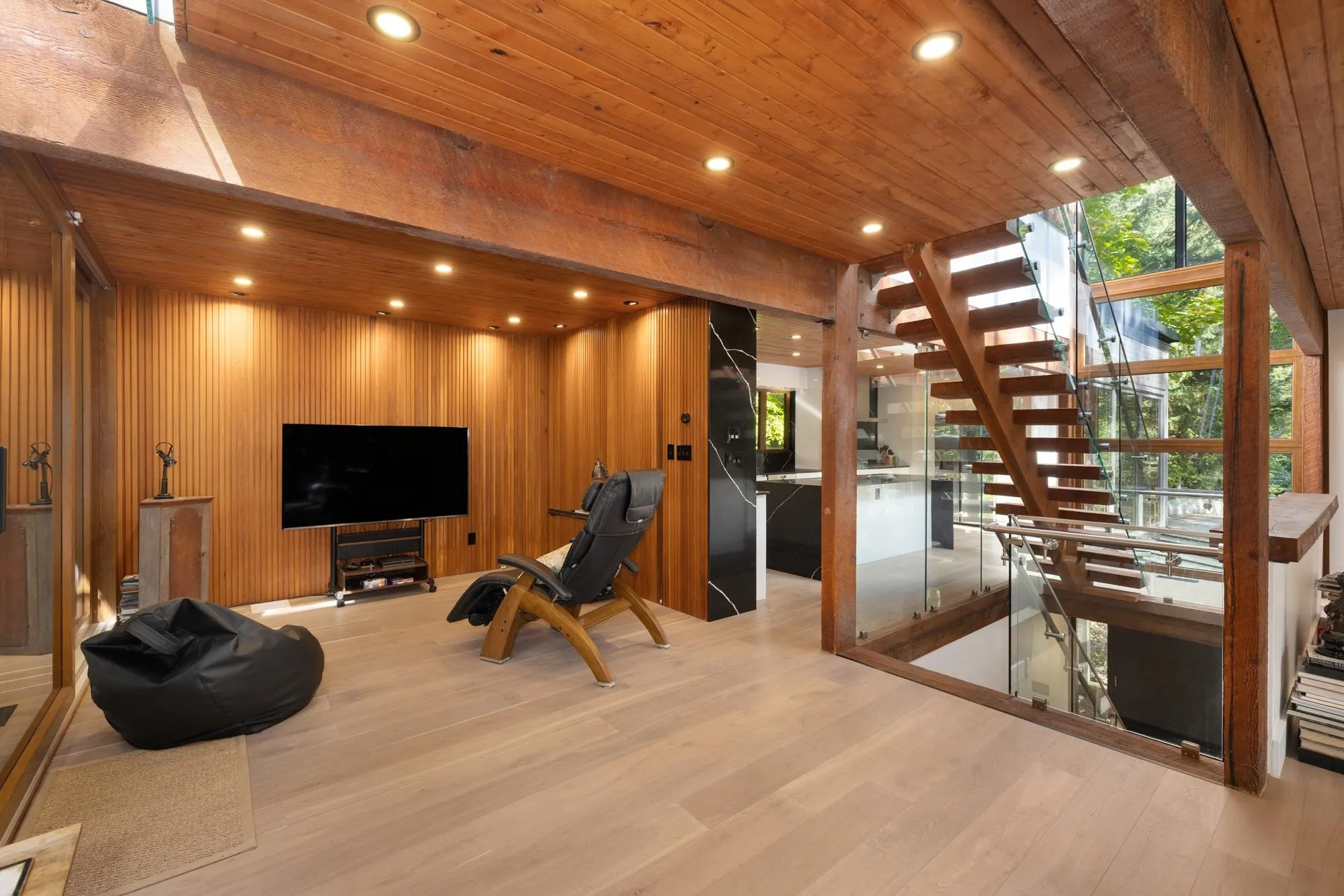 6915 Marine Drive