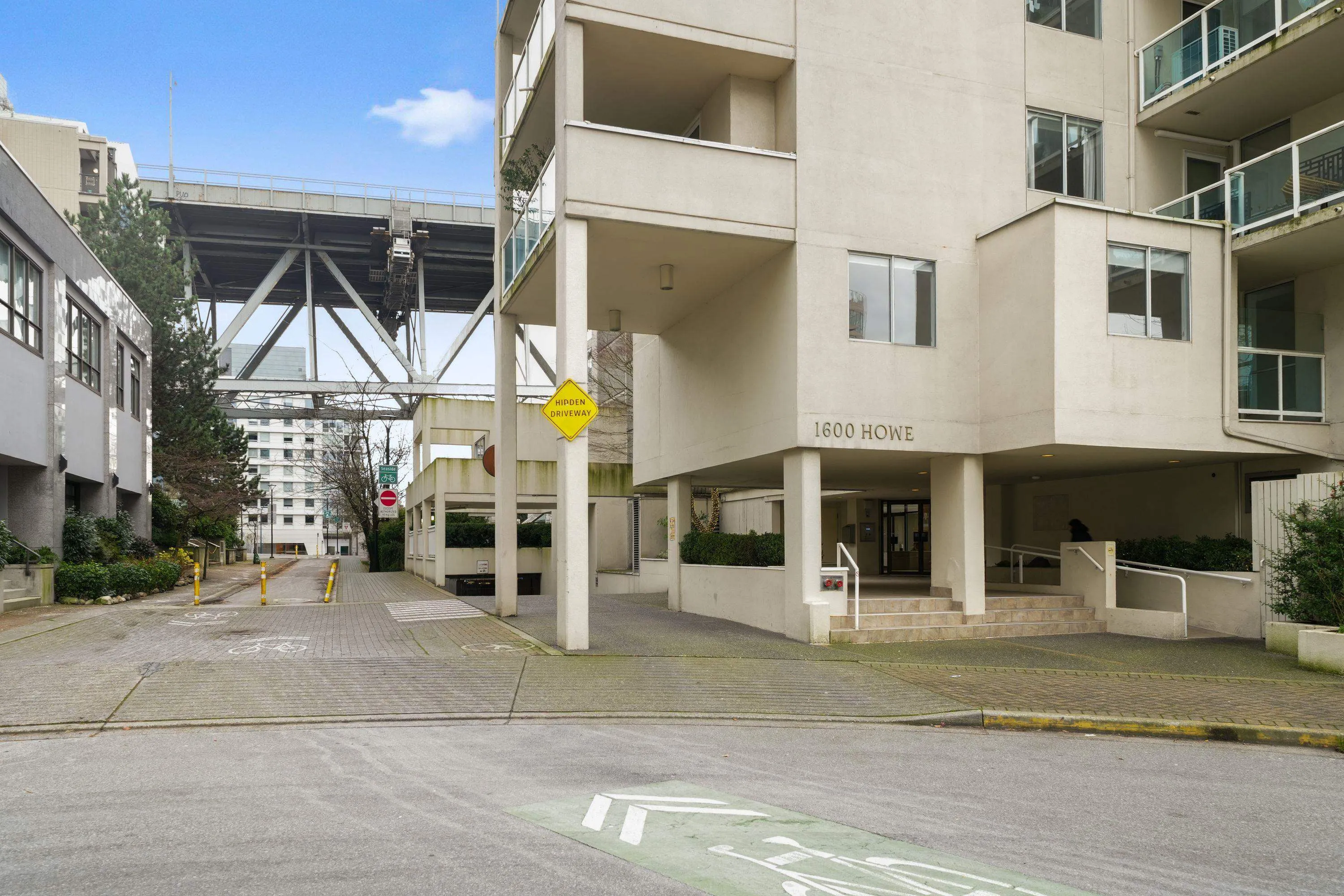 1600 Howe Street #205