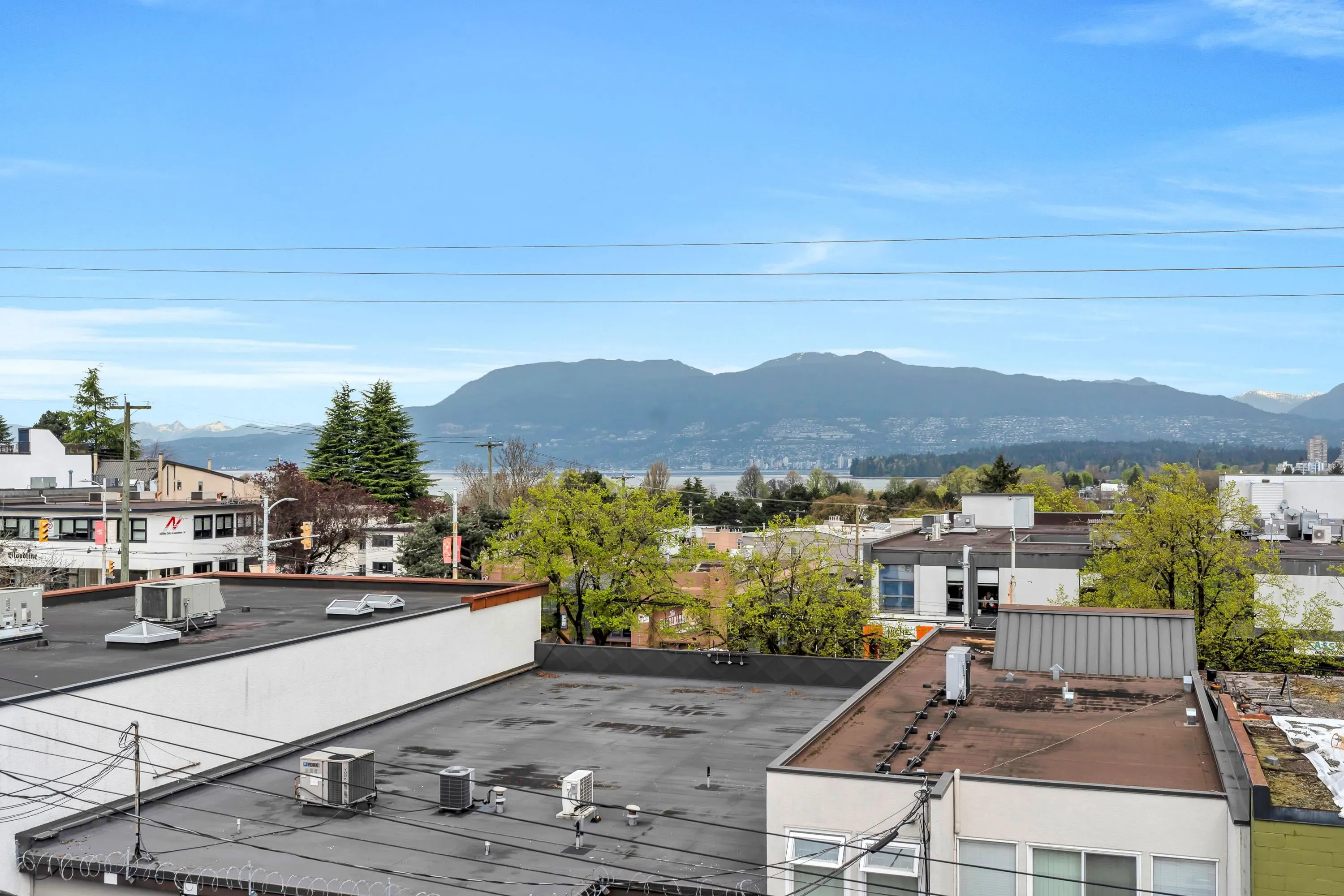 2080 Maple Street #207