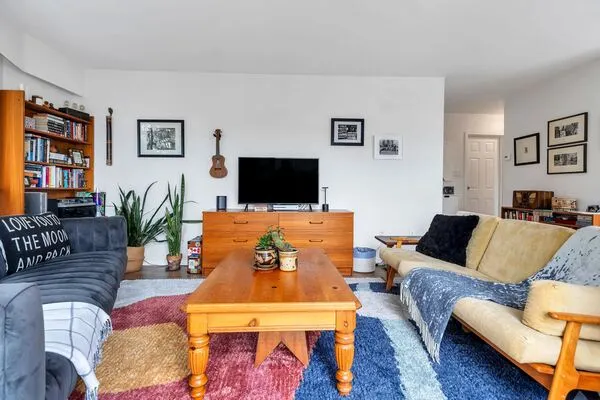 2080 Maple Street #207