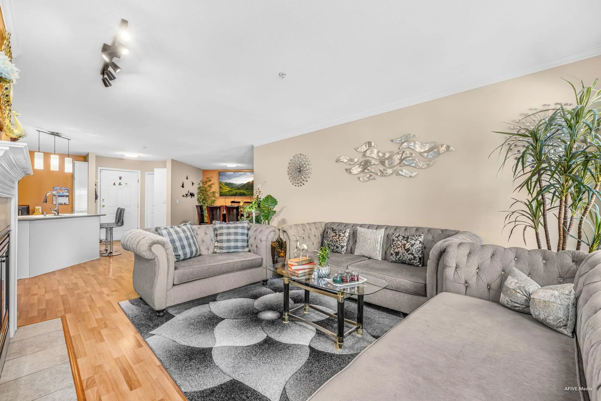 12125 75a Avenue #202
