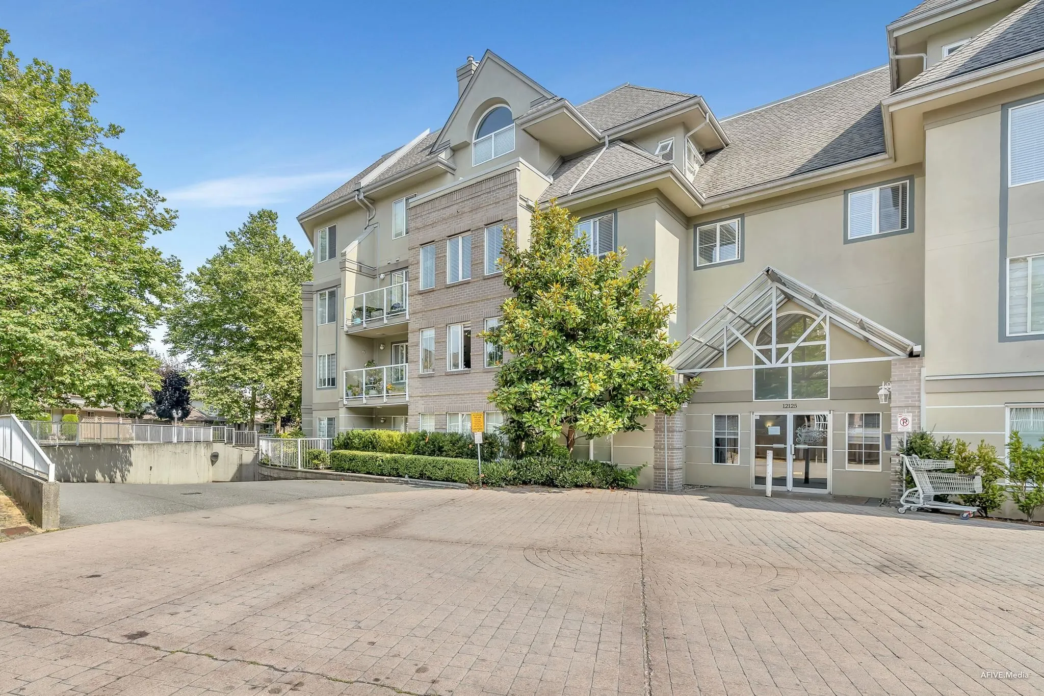 12125 75a Avenue #202