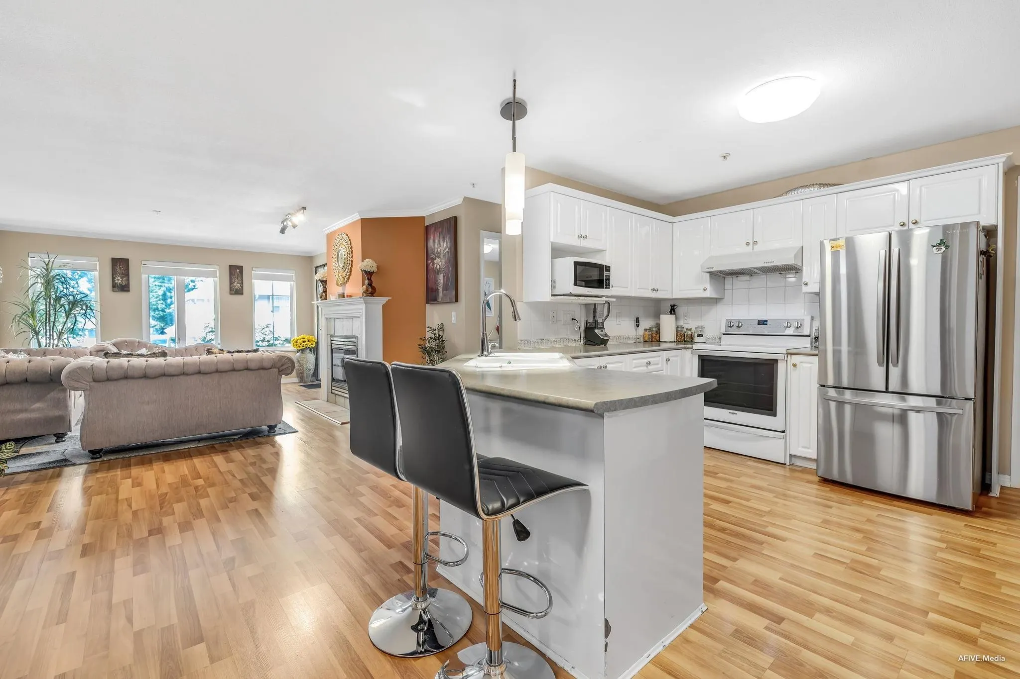 12125 75a Avenue #202